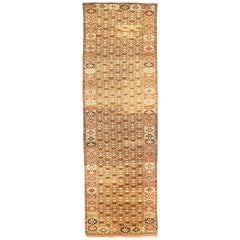 Antiker Aserbaidschan-Teppich mit braunen und elfenbeinfarbenen Blumendetails im Mittelfeld