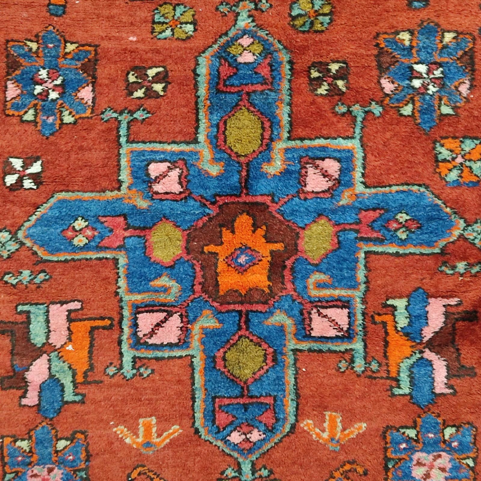 Antique Azerbaijan Runner Rug with 3 Geometric Medallions For Sale 6
