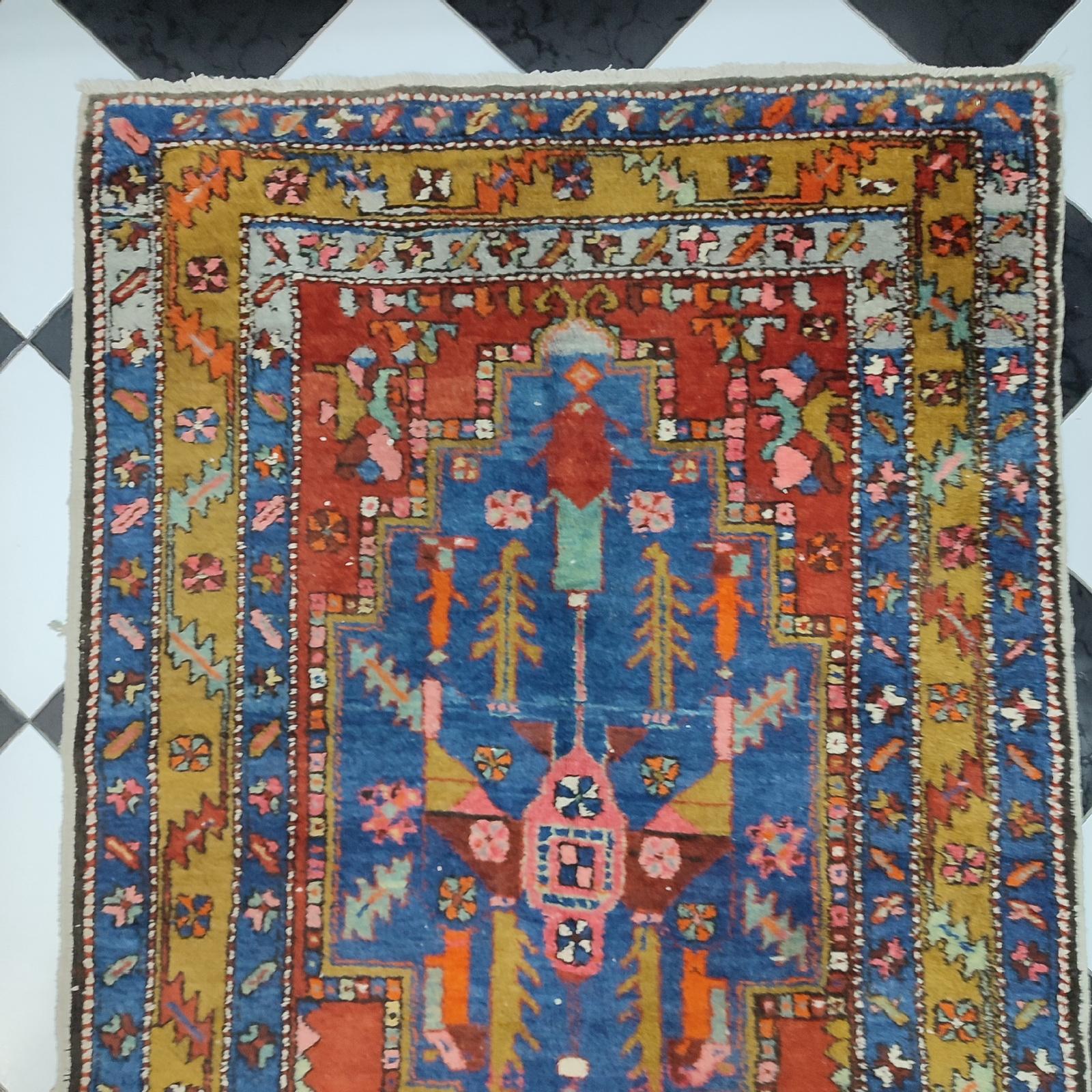 Milieu du XXe siècle Tapis de couloir azerbaïdjan ancien avec 3 médaillons géométriques en vente