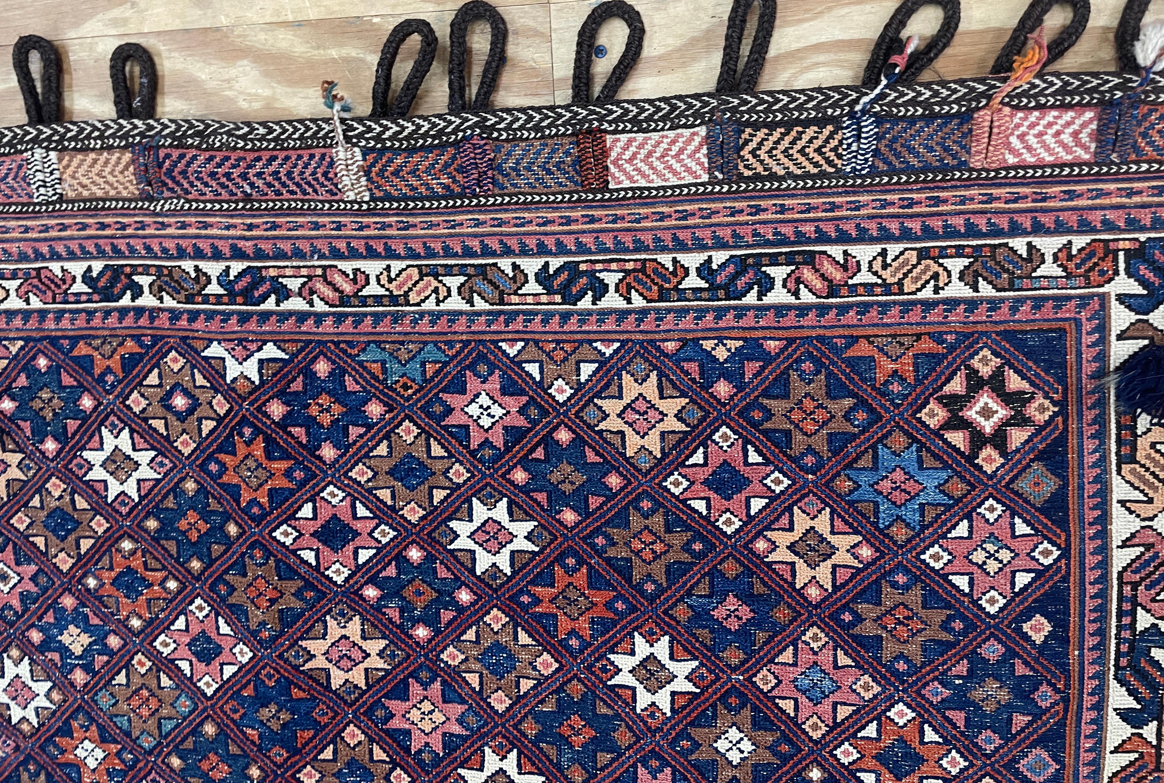 Antike Aserbaidschanische Satteltasche/ Soumak-Kelim-Gewebe (Persisch) im Angebot