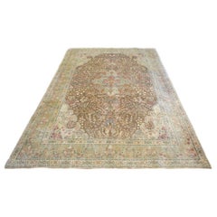 Alfombra antigua de Tabriz (Azerbaiyán), de lana, 7x9, en tonos beige y verde oliva, hecha a mano