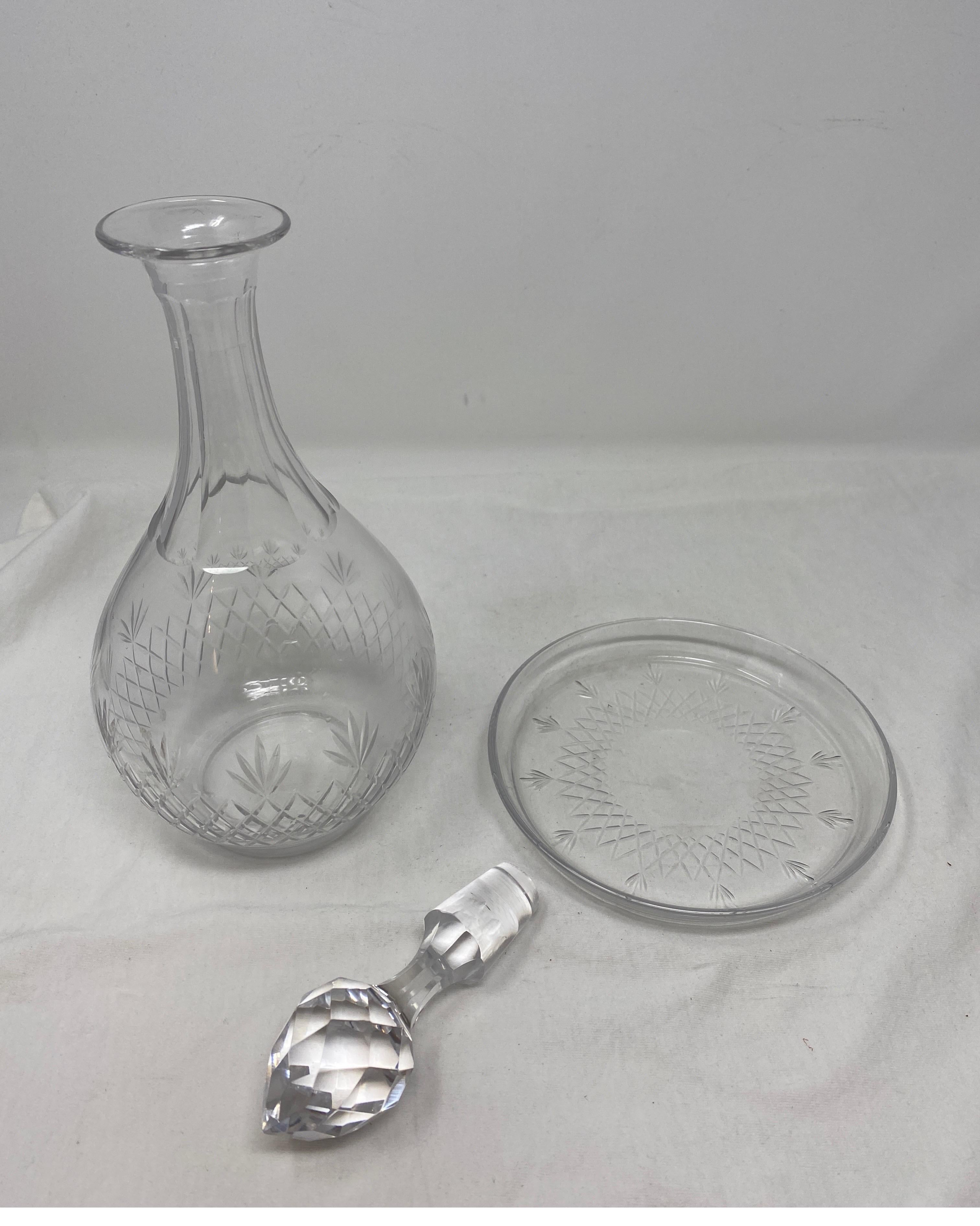 Cristal Carafe ancienne de Baccarat avec sous-verre en vente