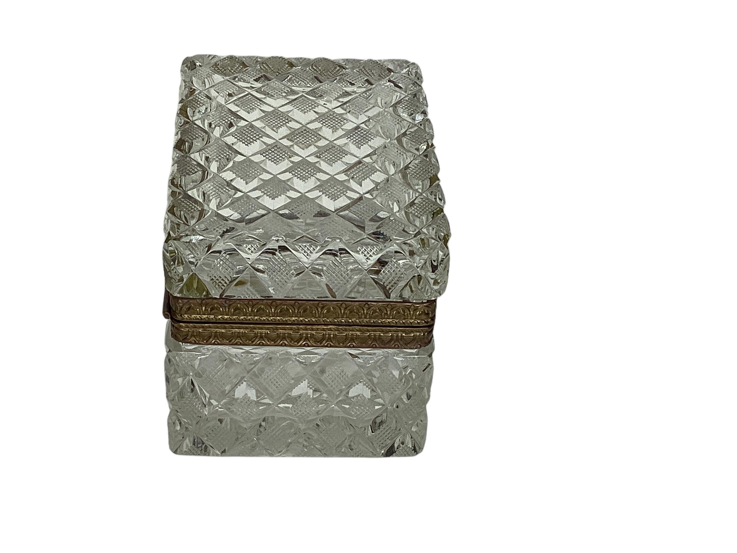 Caja antigua de cristal de Baccarat en Bueno estado para la venta en Chapel Hill, NC