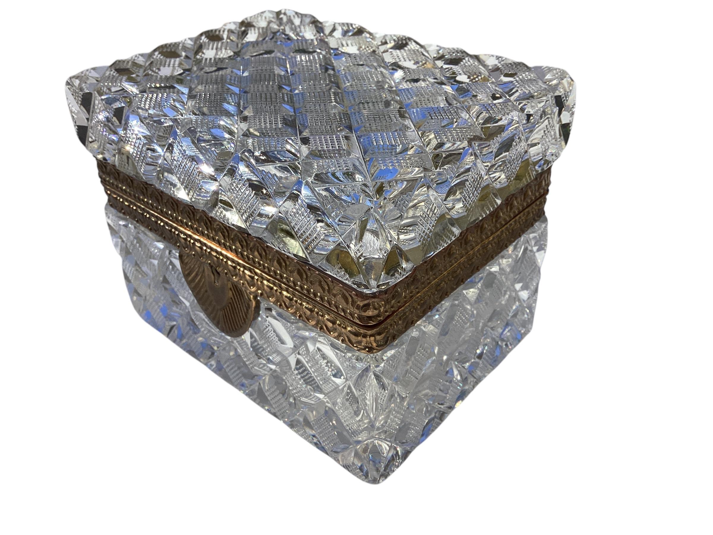 Caja antigua de cristal de Baccarat en venta 3