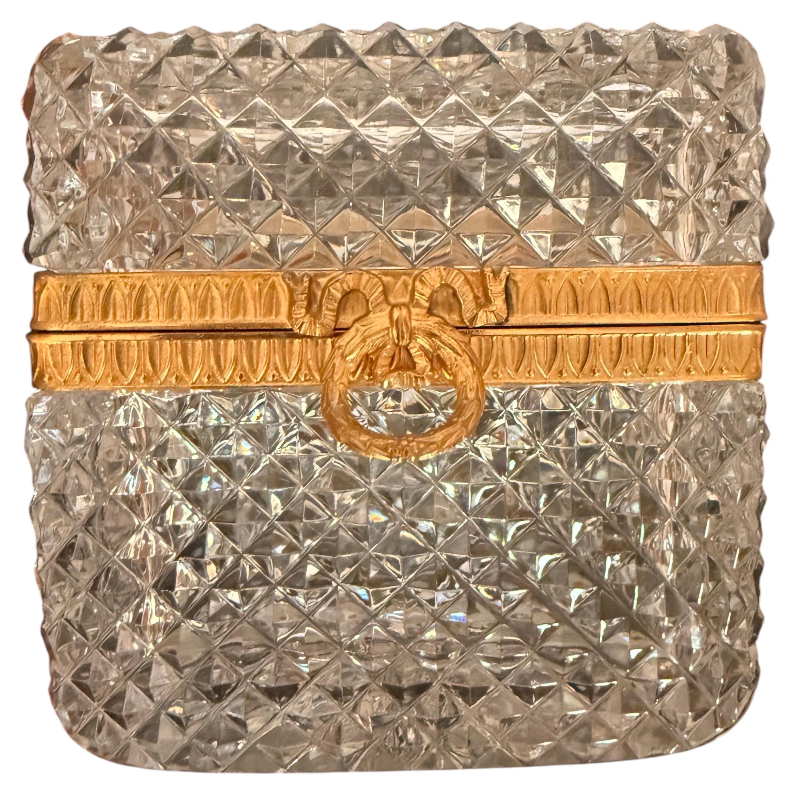 Boîte de coiffeuse ancienne en cristal taillé Baccarat et bronze doré