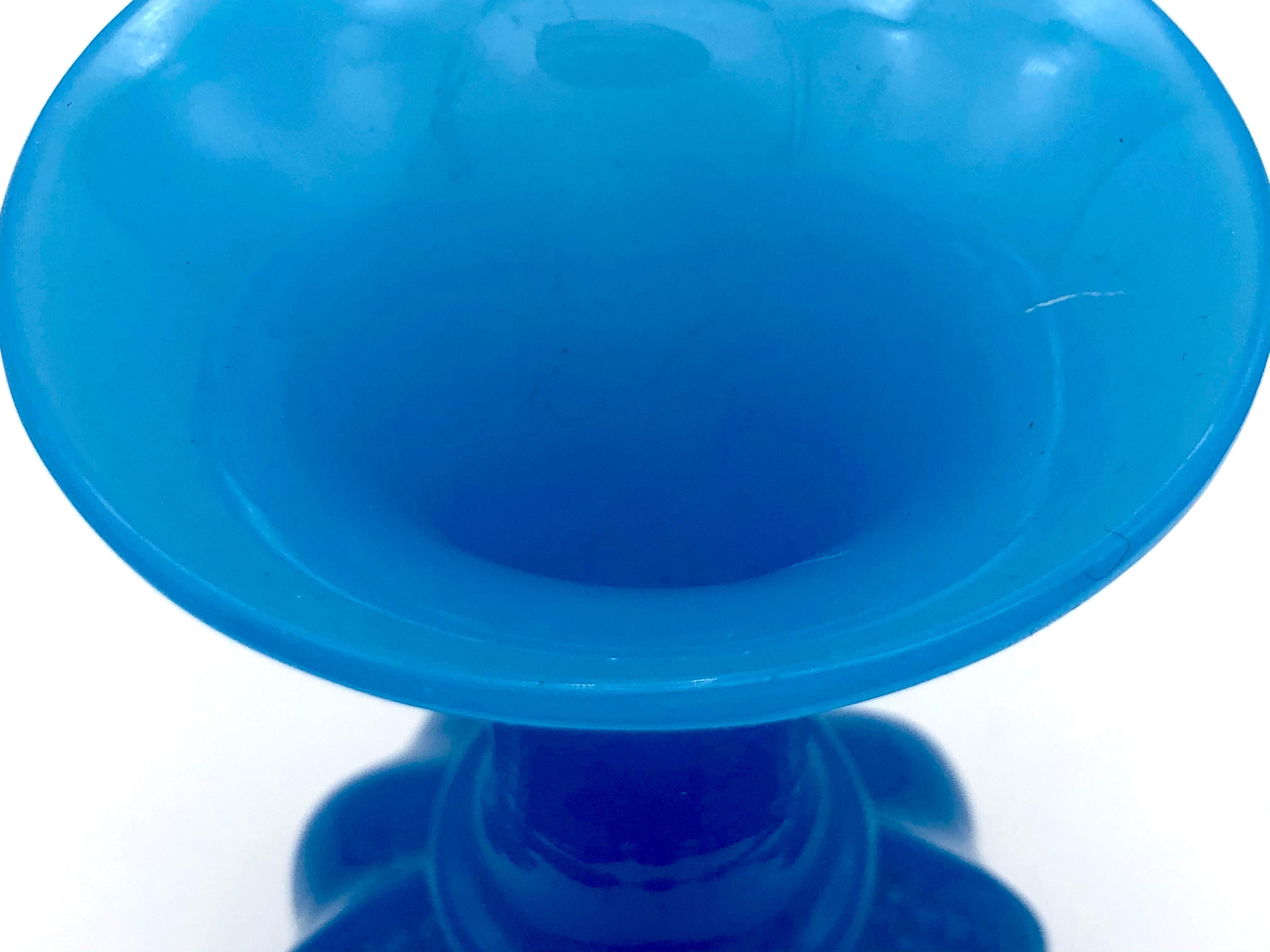 Antique Baccarat Glass Vase Opaque Blue, 1870, France In Excellent Condition In Munich, DE