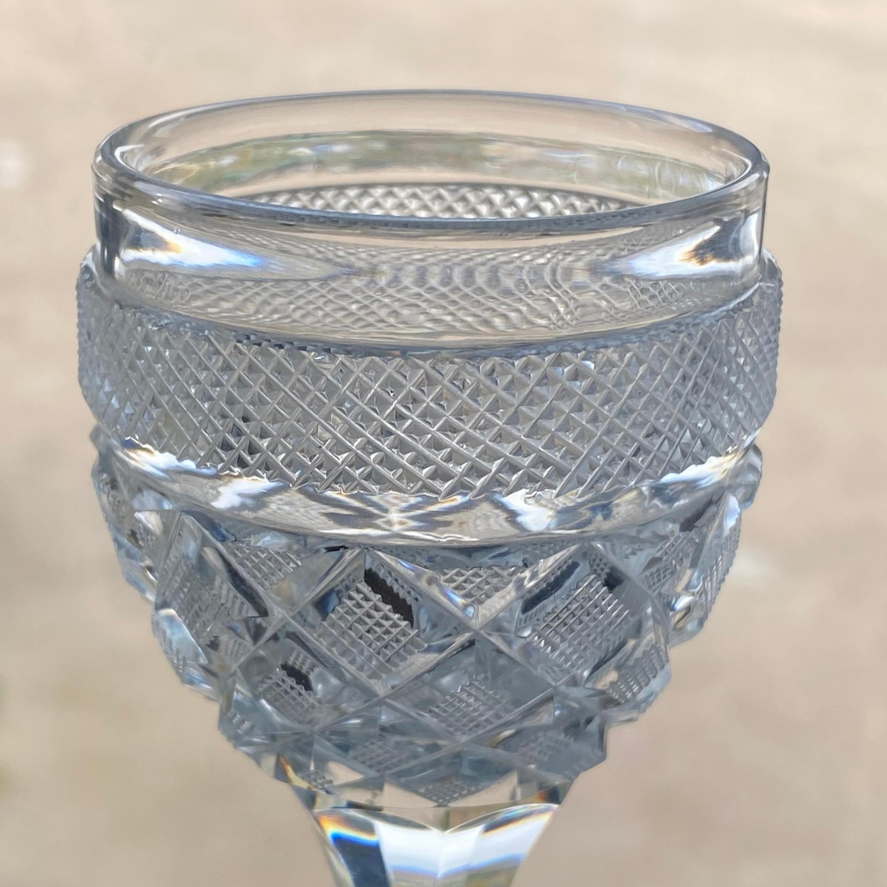 Antiker Baccarat-Satz von 12 Weingläsern aus der Fabrik Sainte Anne, Voneche, 1810. im Angebot 4