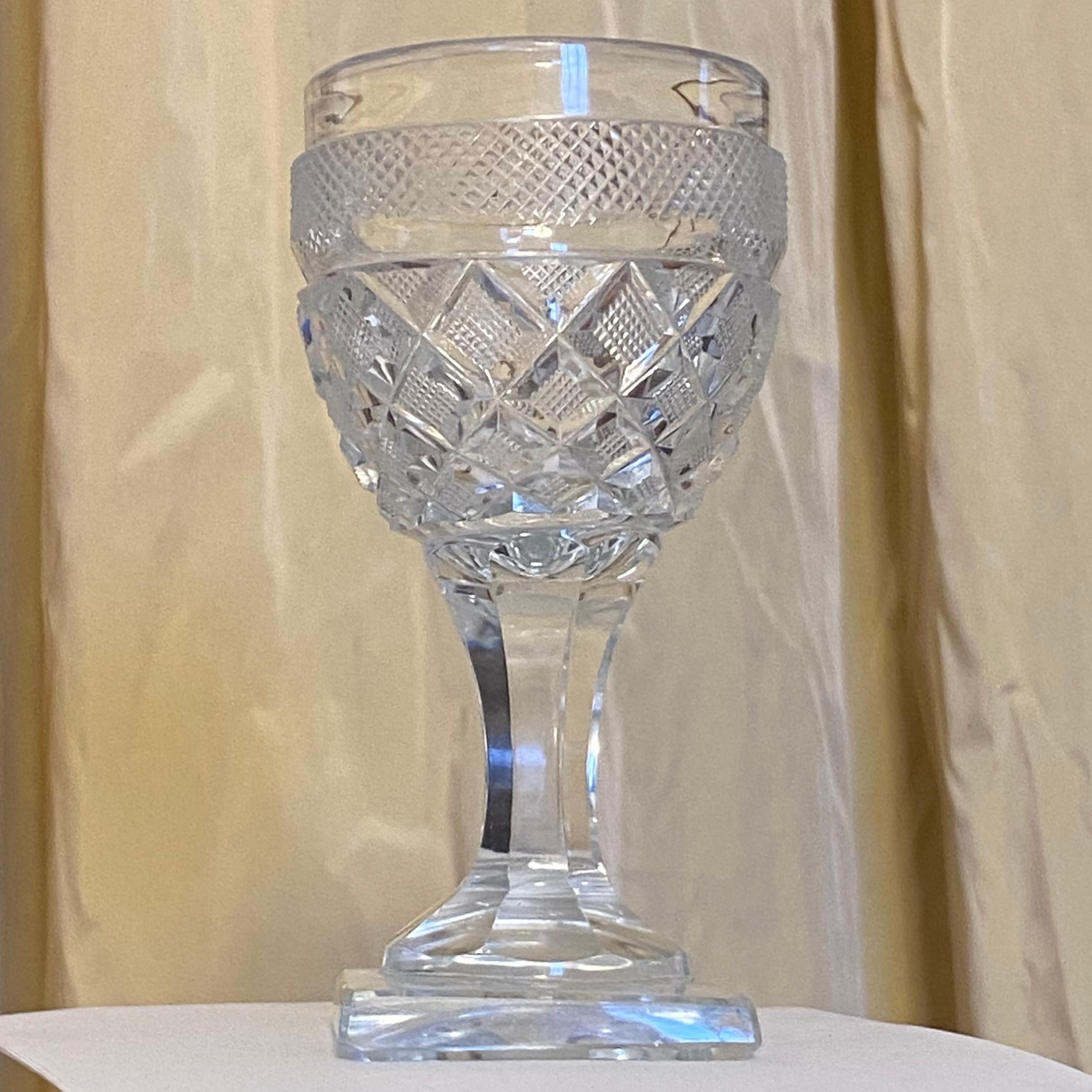 Antiker Baccarat-Satz von 12 Weingläsern aus der Fabrik Sainte Anne, Voneche, 1810. (Handgefertigt) im Angebot