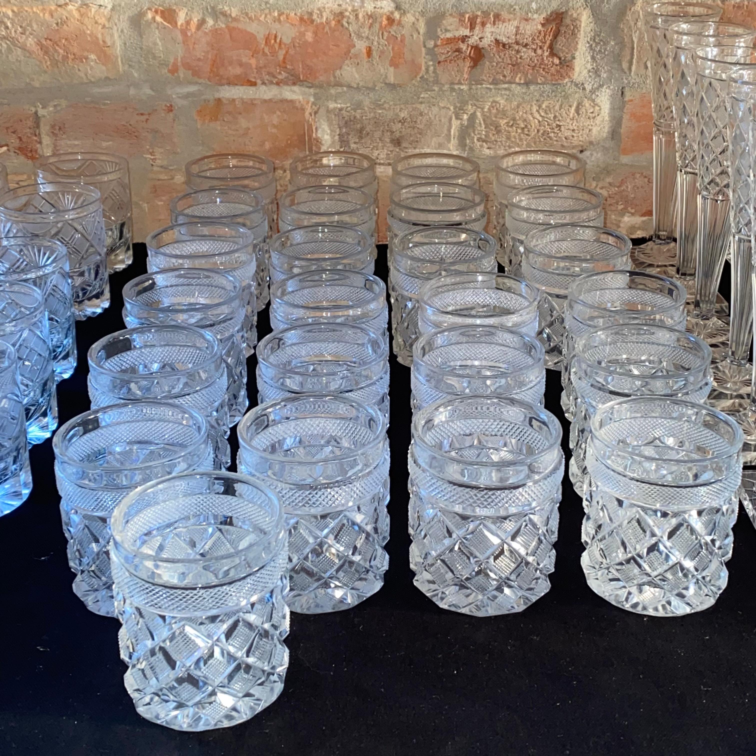 Antike Baccarat Bechergläser aus der Manufaktur Sainte Anne in Voneche, ca. 1810. im Angebot 5