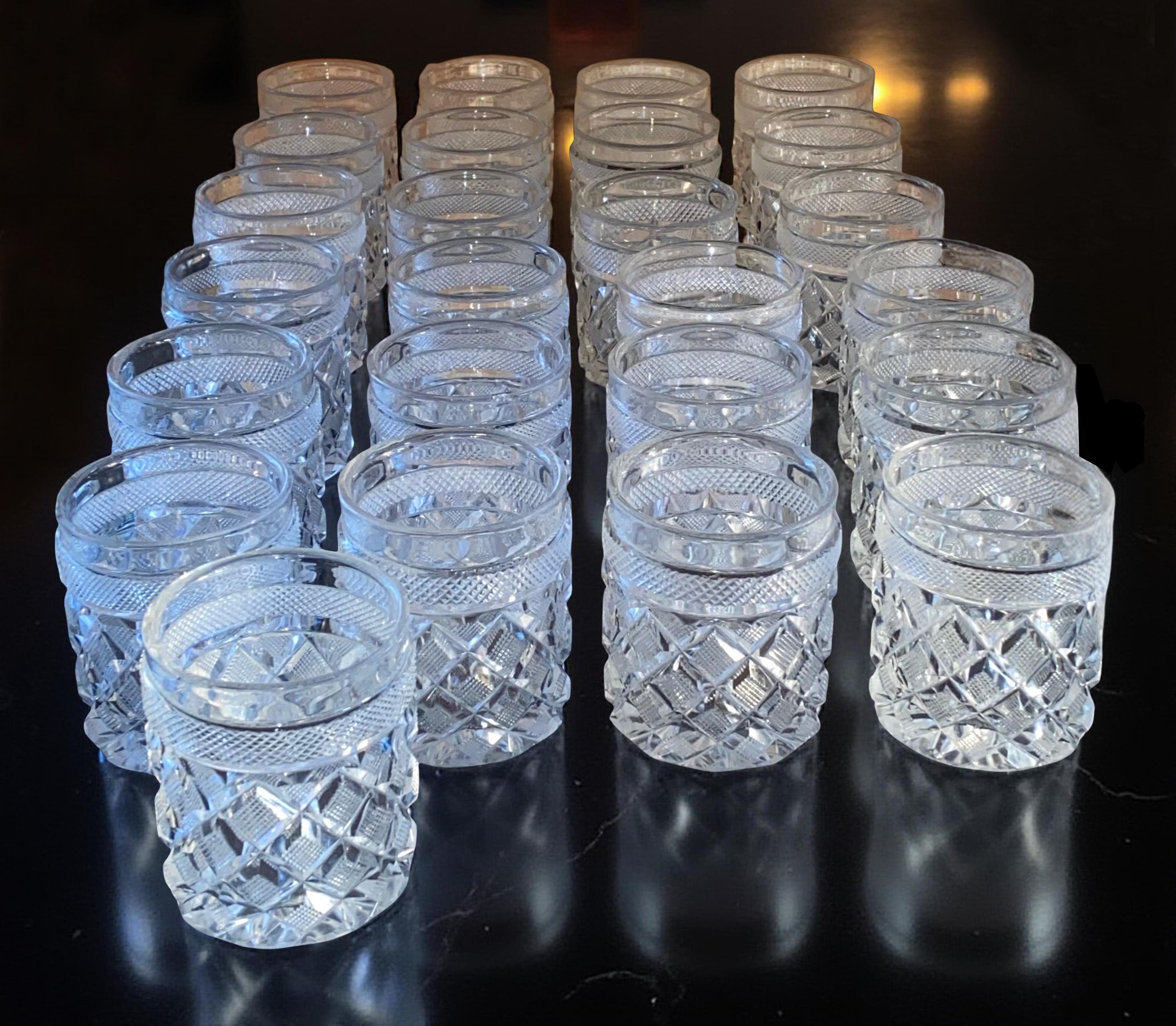 Antike Baccarat Bechergläser aus der Manufaktur Sainte Anne in Voneche, ca. 1810. (Frühes 19. Jahrhundert) im Angebot