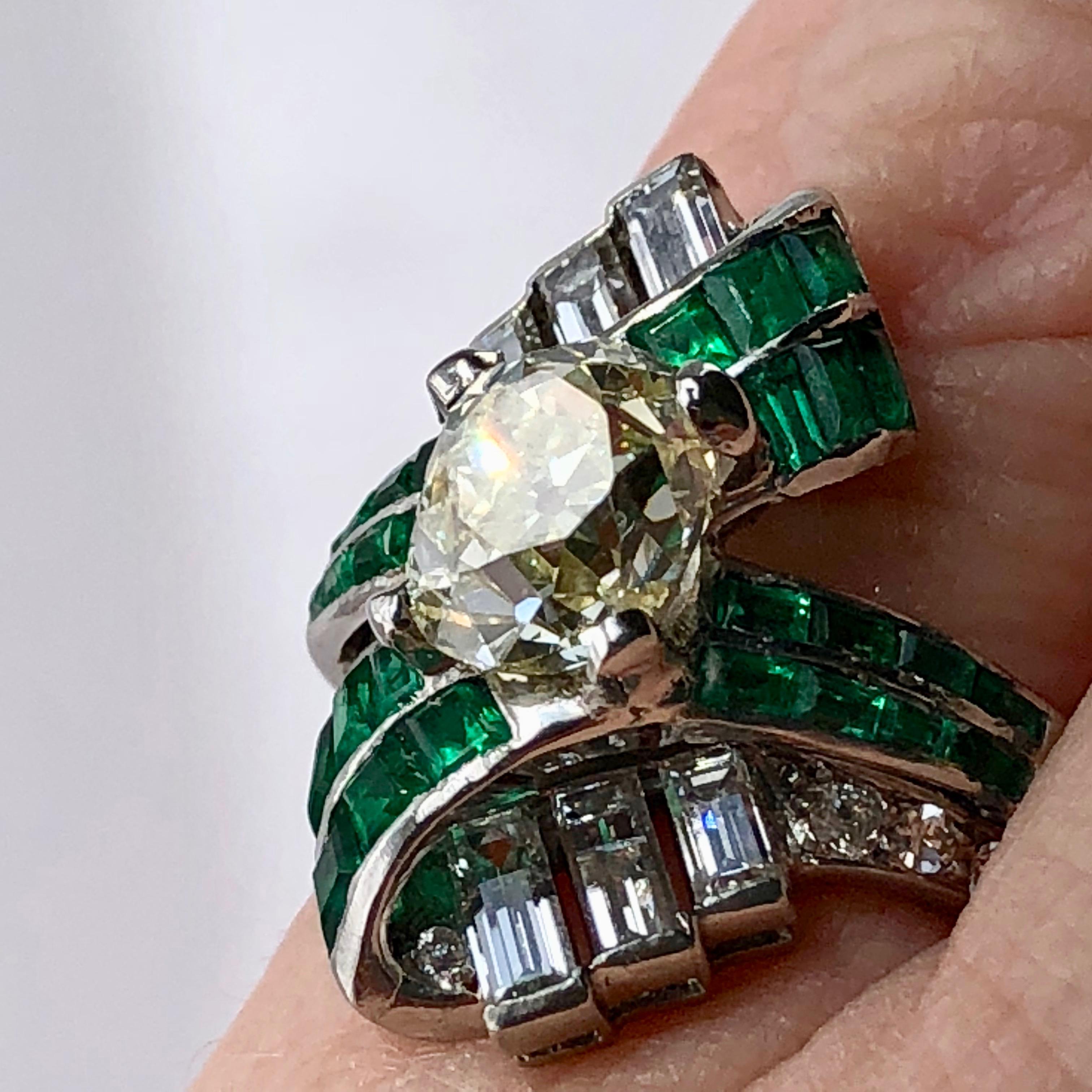 Women's Antique Baguette Emerald And Old Cut Diamond Art Deco Cocktail Engagement Ring  For Sale