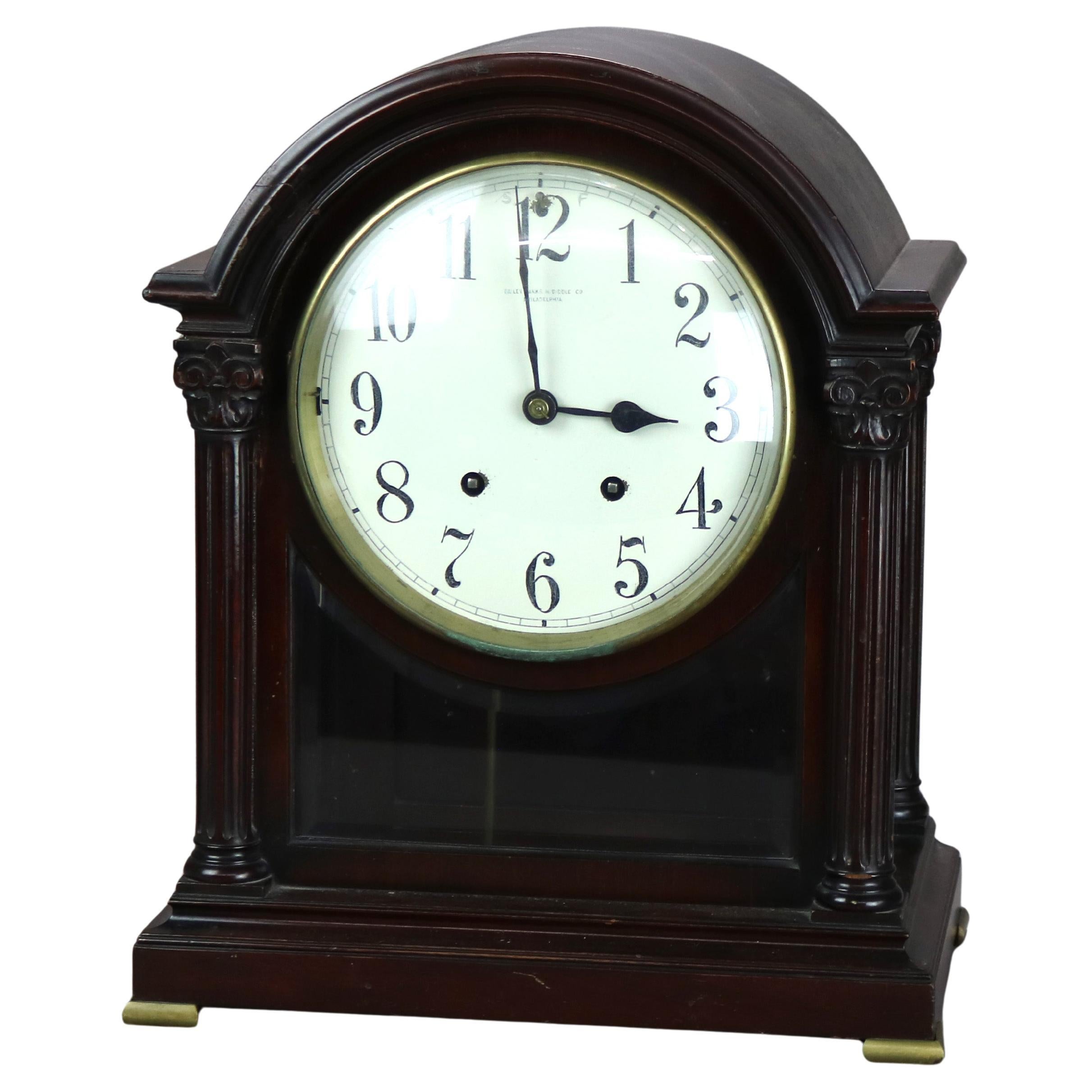 Horloge ancienne de style néoclassique Bailey, Banks and Biddle en acajou C1910