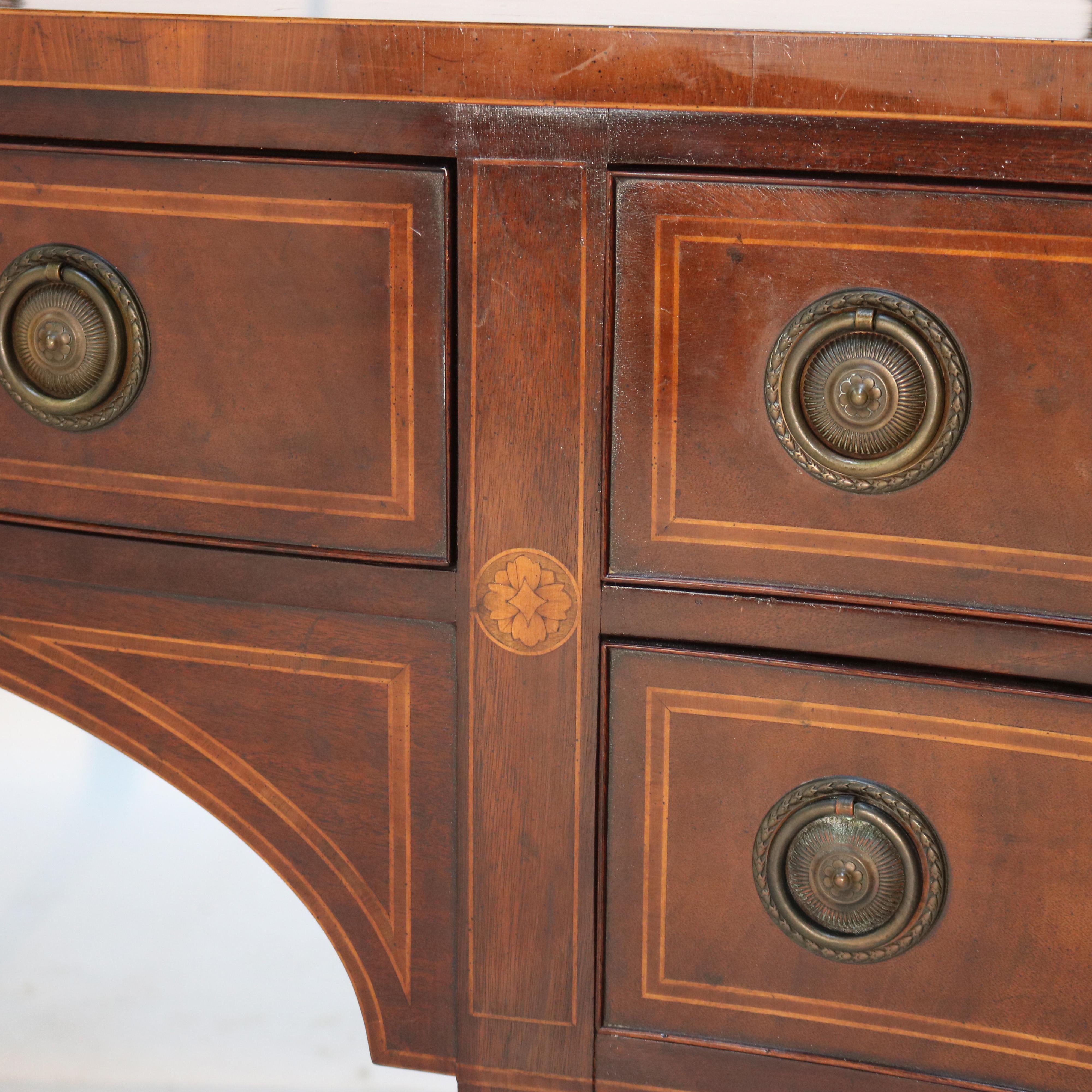 Buffet ancien de style Hepplewhite en acajou avec bandes et cheminée en laiton en vente 8