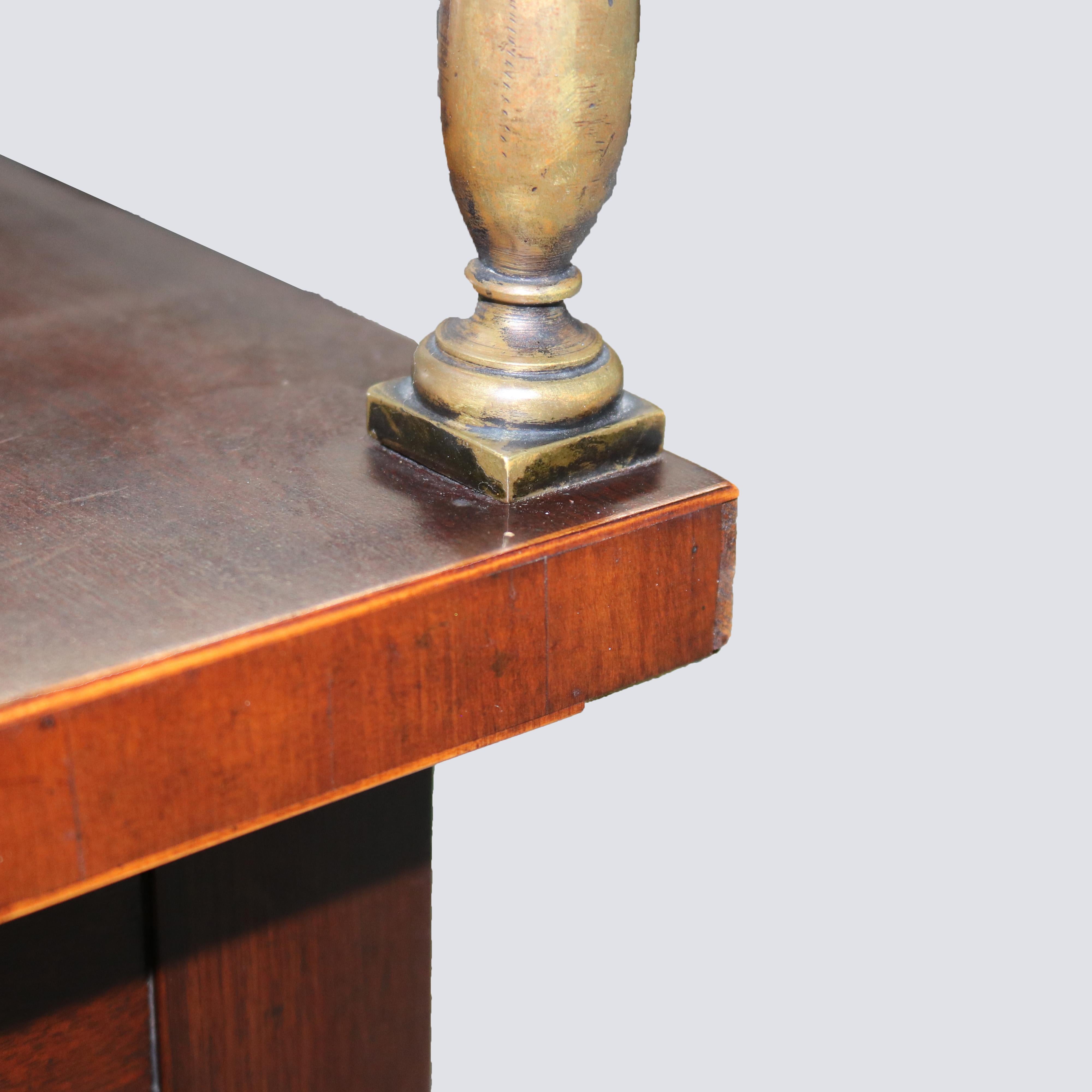 Buffet ancien de style Hepplewhite en acajou avec bandes et cheminée en laiton en vente 14