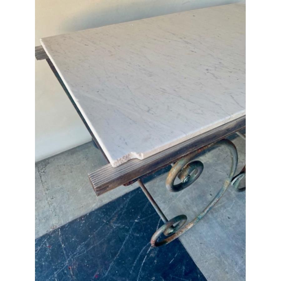 Antique Baker’s Table, FR-0117 In Fair Condition For Sale In Scottsdale, AZ