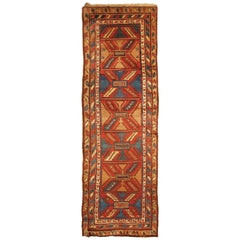Tapis de couloir persan ancien en laine géométrique rouge et bleu Bakhshaish de Rug & Kilim