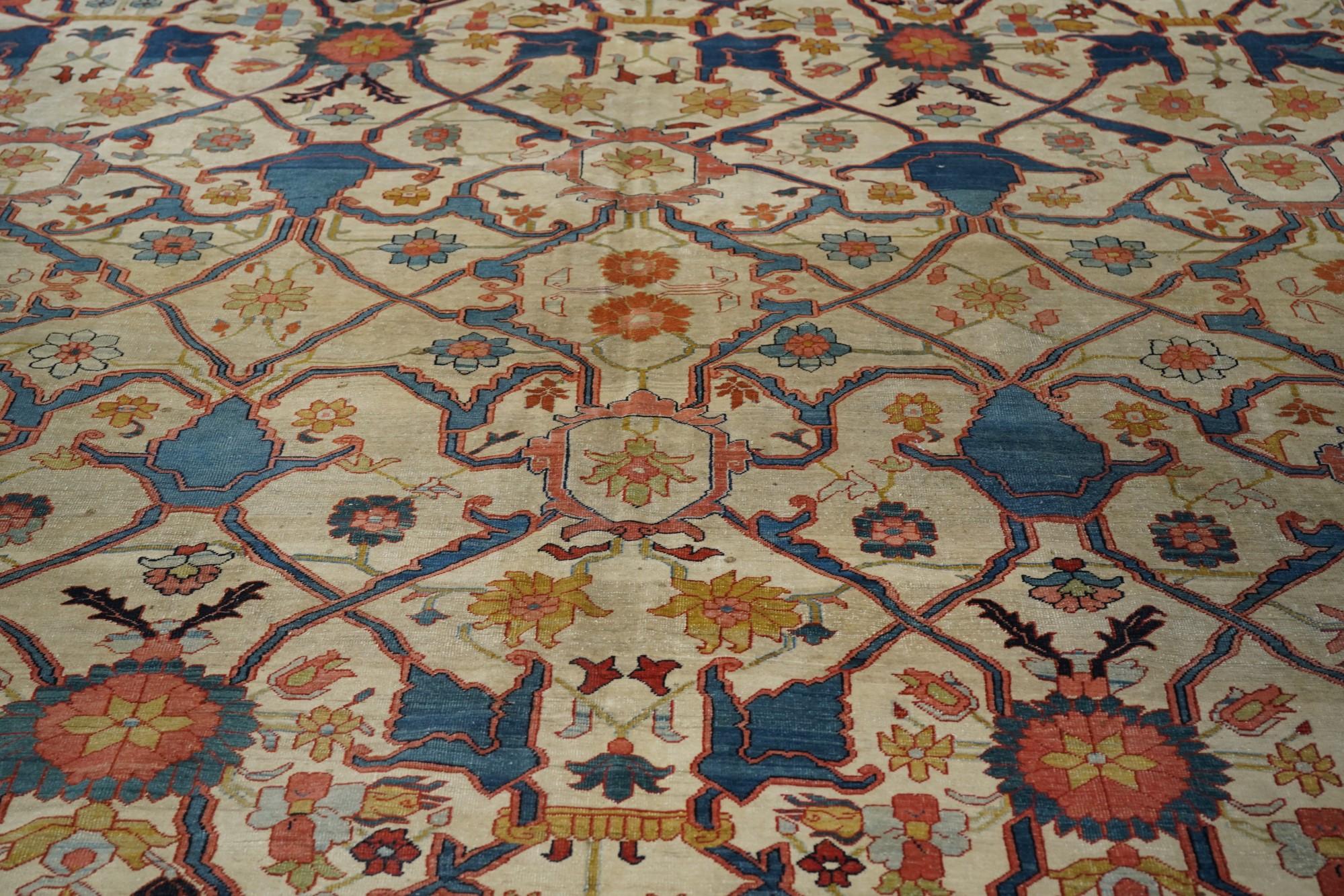 Antique Bakhshayesh rug 11'10'' x 14'4''.