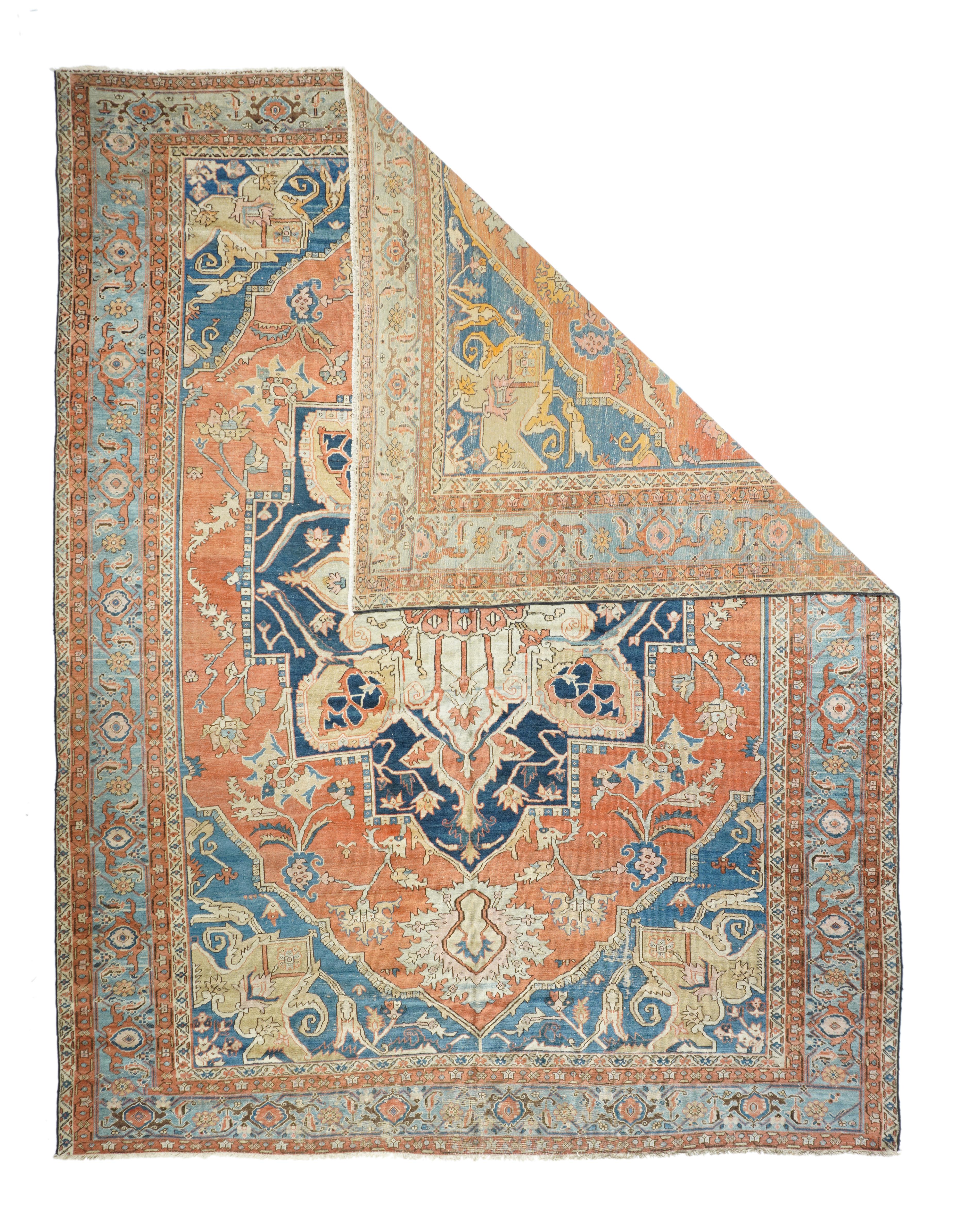 Antique Bakhshaish rug, measures :  9'10'' x 12'7''.