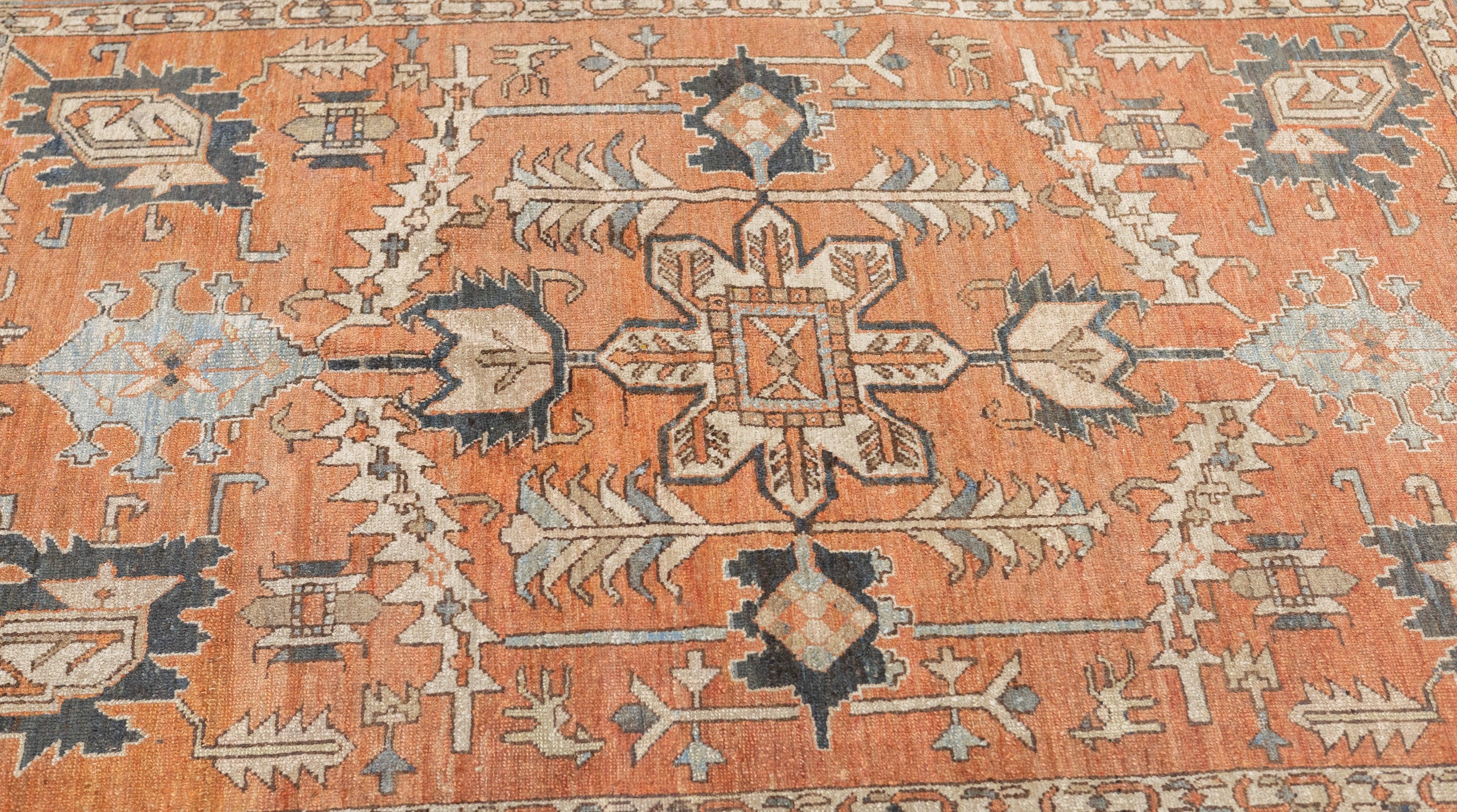Antique Bakhshayesh Rug 5' x 6'4'' In Good Condition For Sale In New York, NY