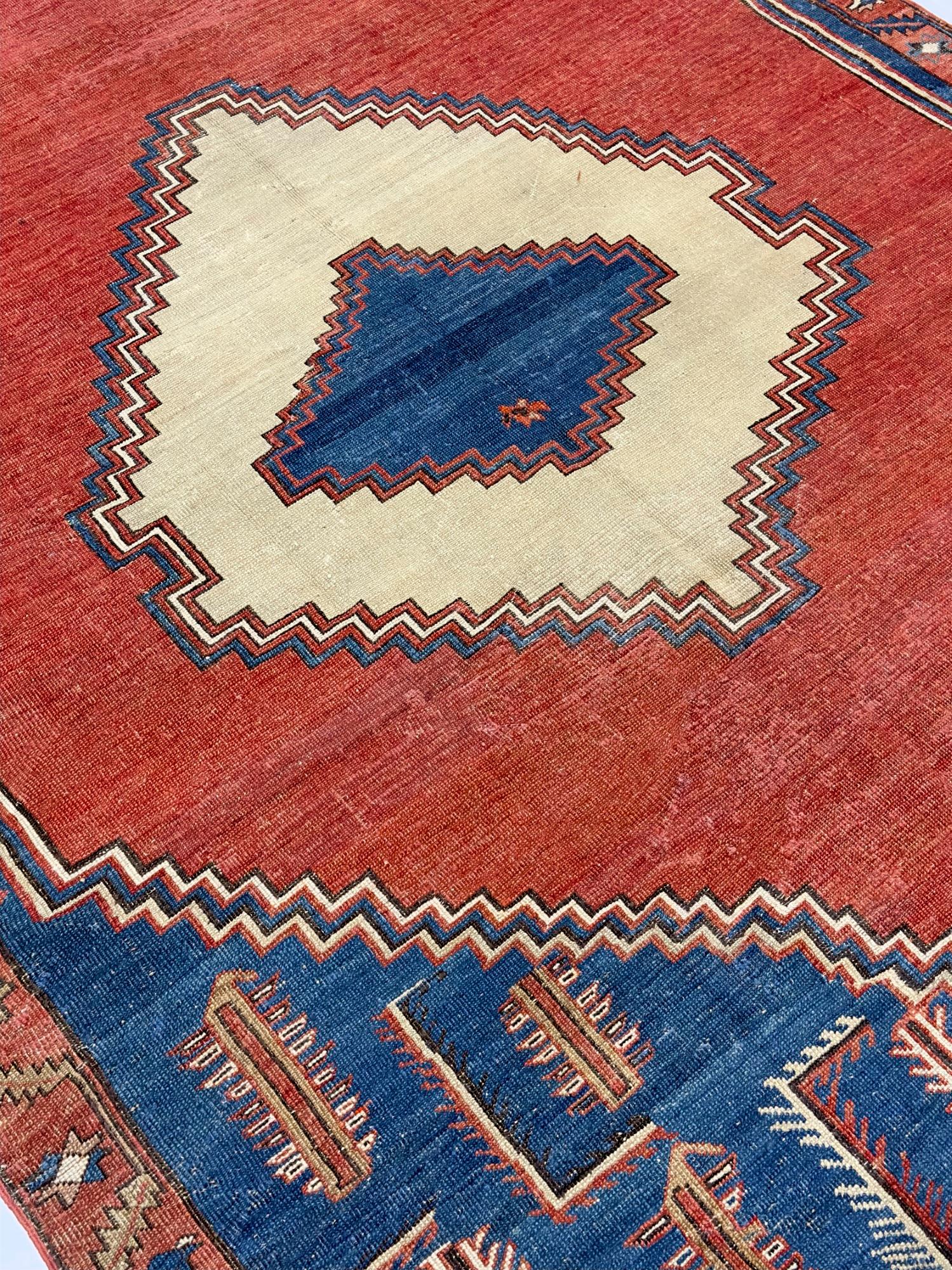 Antique Bakhshayesh Rug 6'0