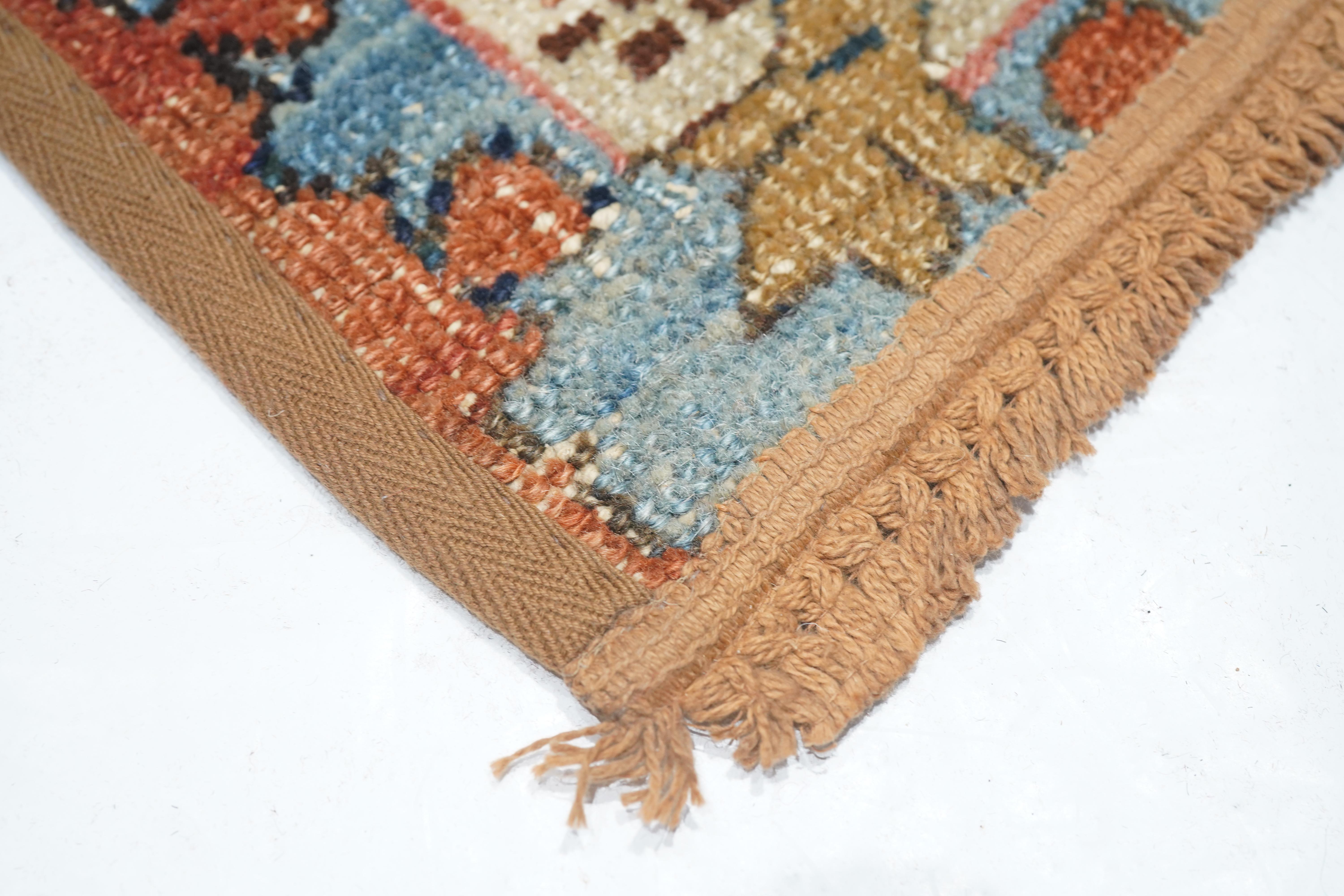 Antique Bakhshayesh Rug 7'6'' x 9'10'' In Good Condition For Sale In New York, NY