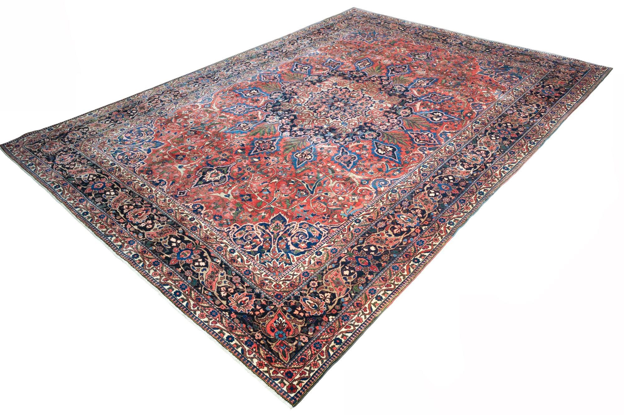 Antiker Bakhtiar-Teppich 4,33 m x 3,06 m im Zustand „Gut“ im Angebot in St. Albans, GB
