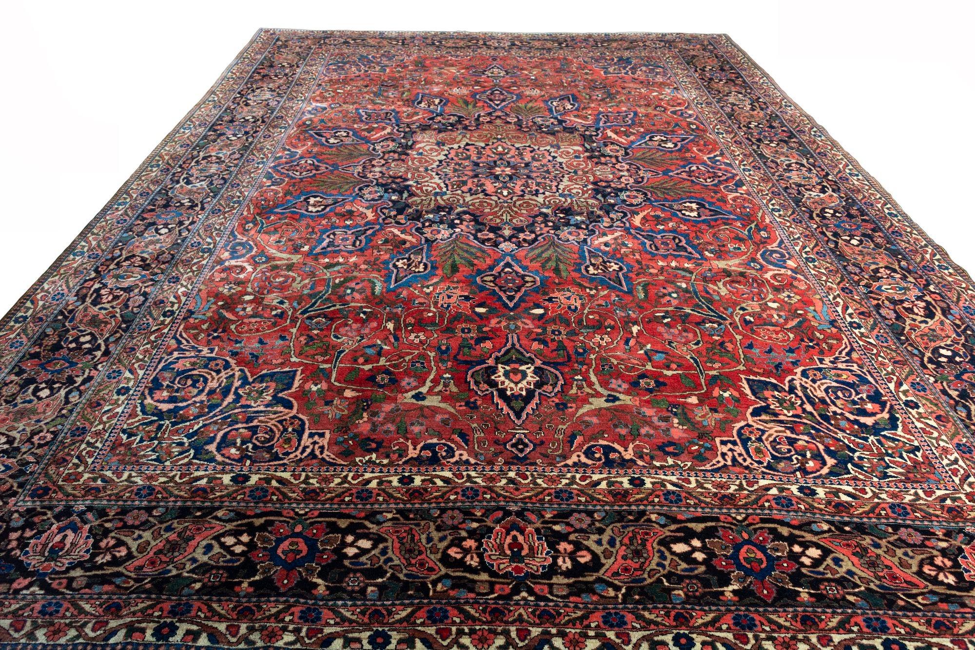 Antiker Bakhtiar-Teppich 4,33 m x 3,06 m (Wolle) im Angebot