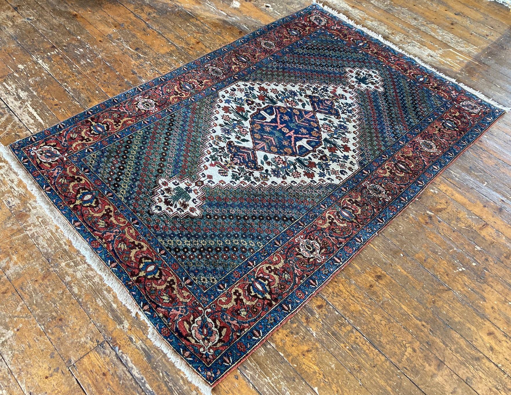 Antique Bakhtiar Rug 2.05m X 1.37m In Good Condition For Sale In St. Albans, GB