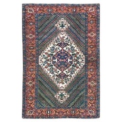 Tapis Bakhtiar ancien de 2,05 m x 1,37 m