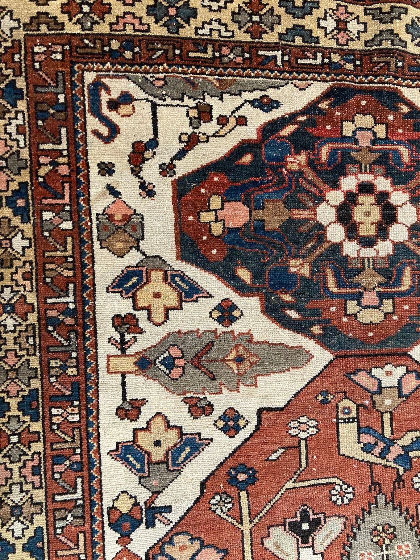 Antiker Bakhtiar-Teppich 2,06 m x 1,33 m im Angebot 6
