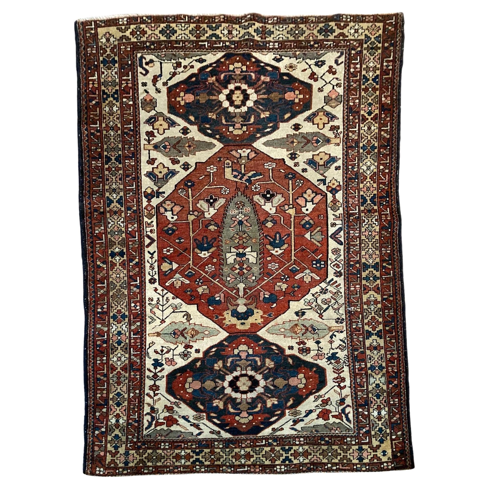Antiker Bakhtiar-Teppich 2,06 m x 1,33 m