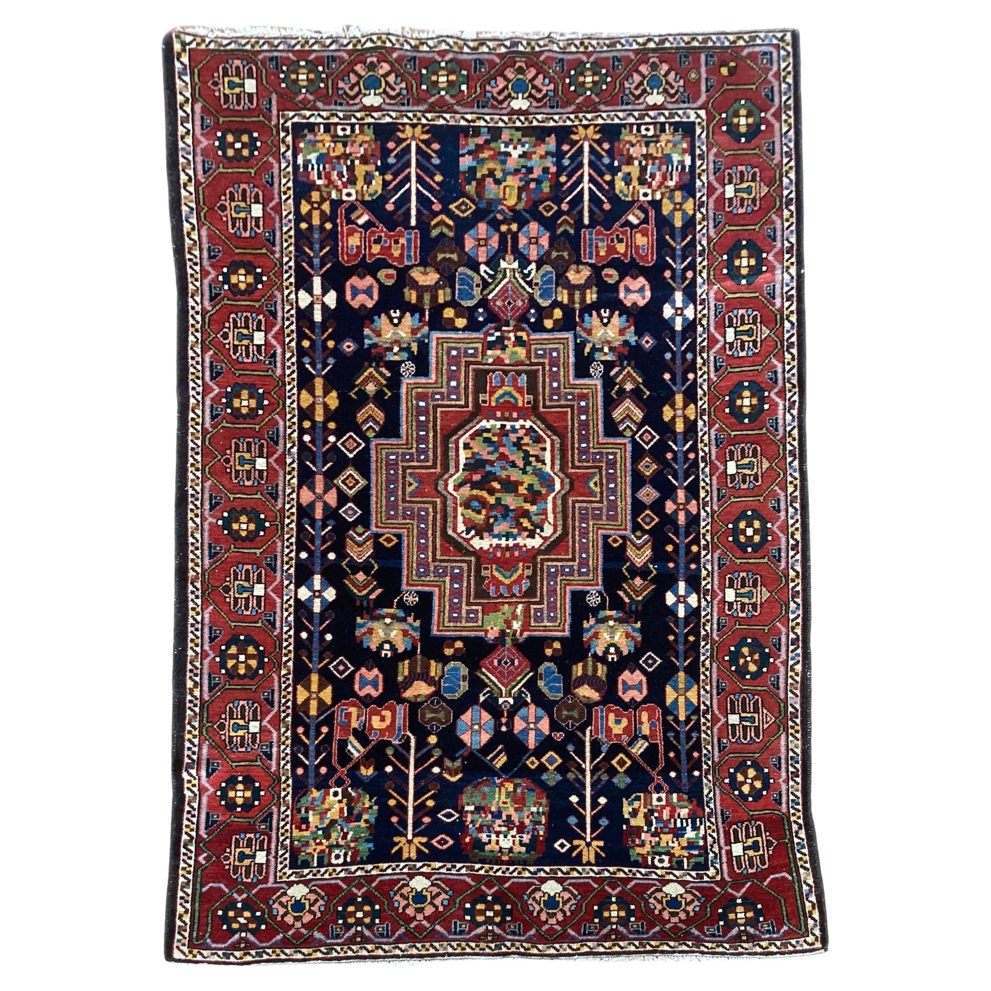 Antiker Bakhtiar-Teppich 2,06 m x 1,41 m