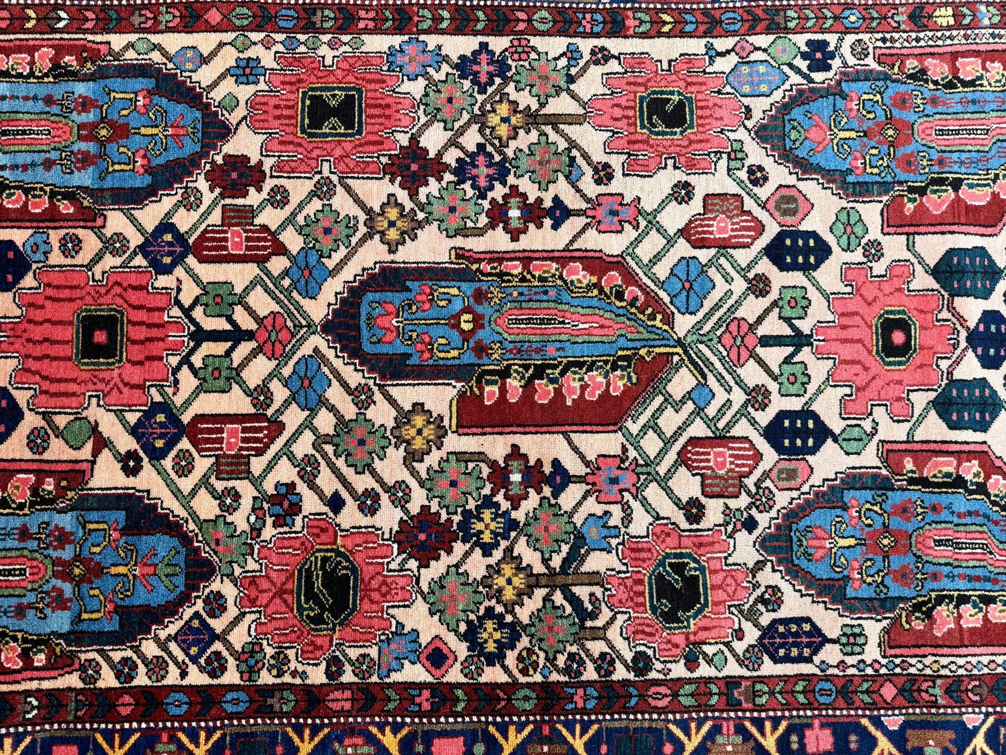 Tappeto antico Bakhtiar 2,08m x 1,43m in vendita 9