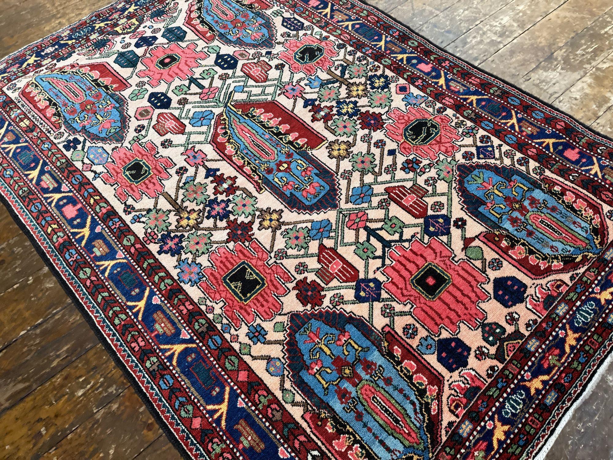 Tappeto antico Bakhtiar 2,08m x 1,43m in vendita 1