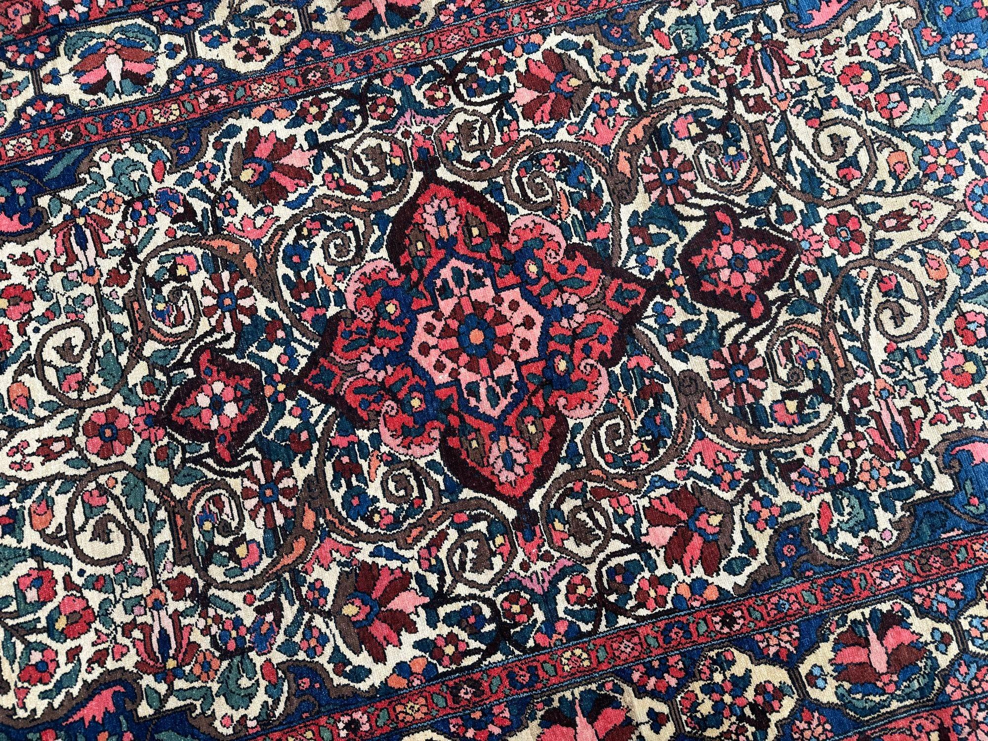 Tapis Bakhtiar ancien 2,13 m x 1,36 m en vente 6