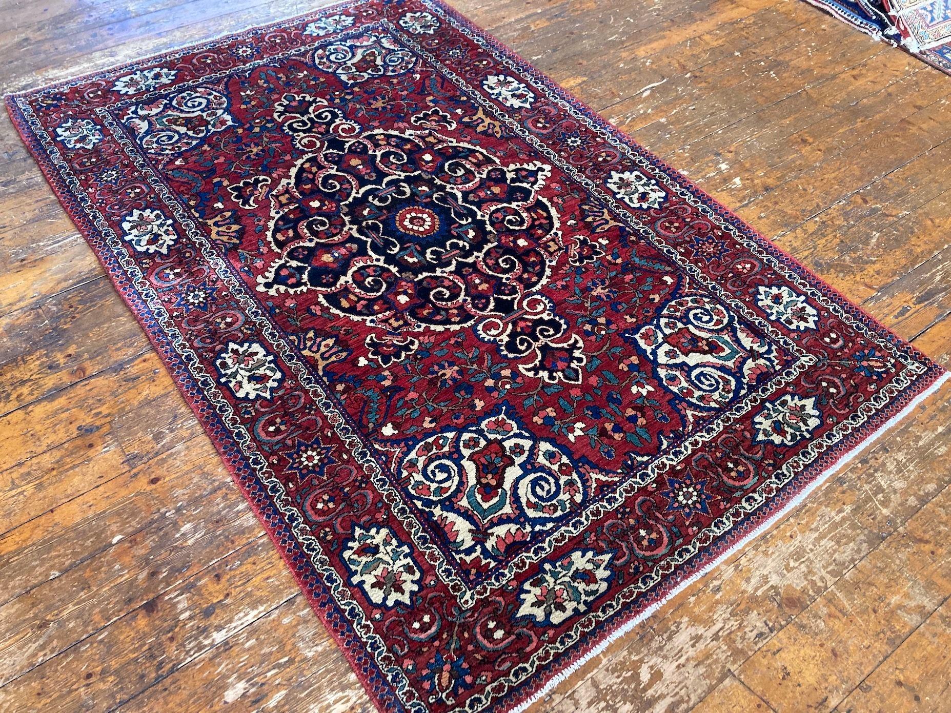 Early 20th Century Antique Bakhtiar Rug For Sale