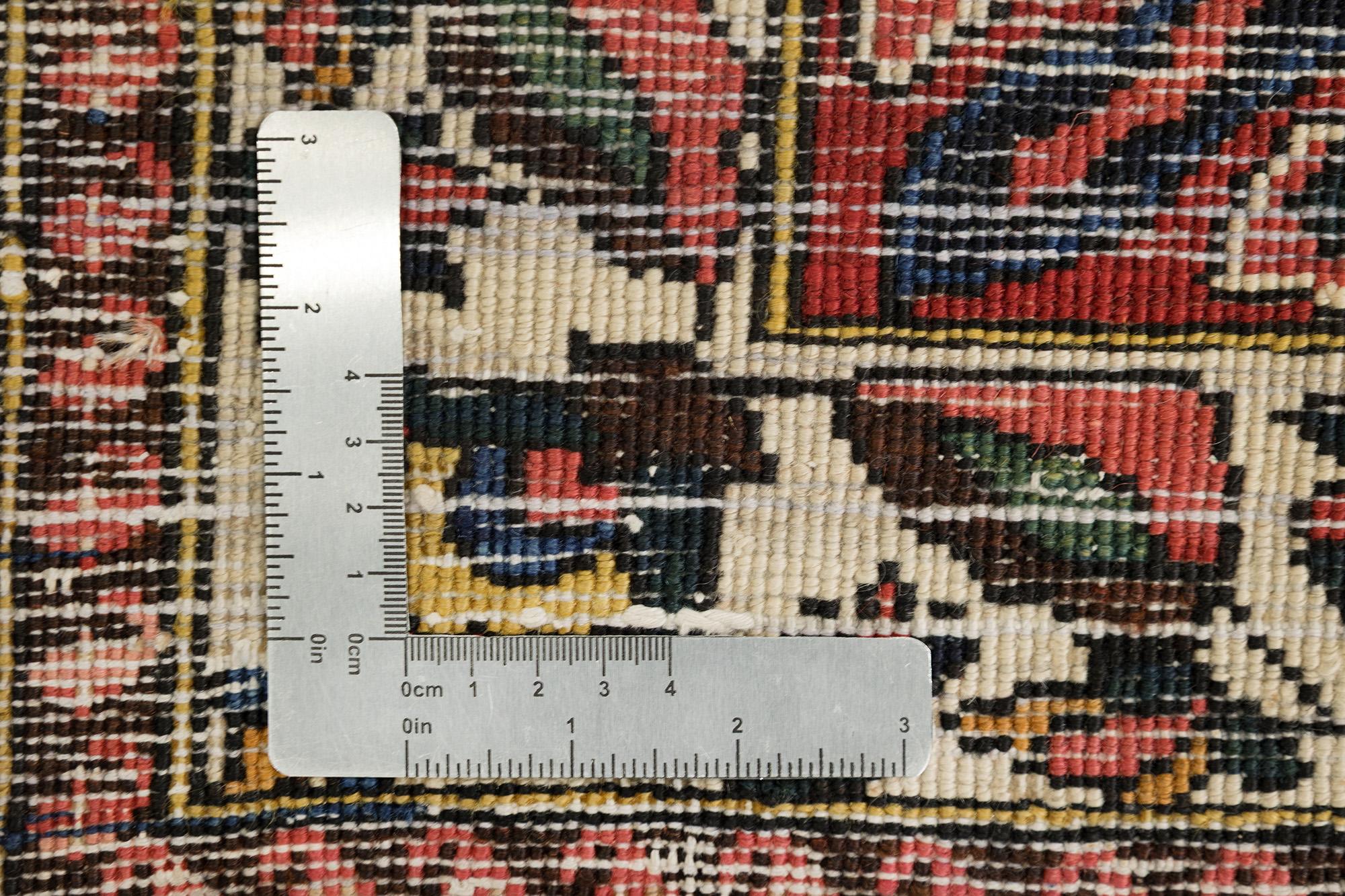 Antiker Bakhtiar Teppich, handgeknüpft, 12.5x8.9 ft - Rot, Elfenbein & Marine im Angebot 3
