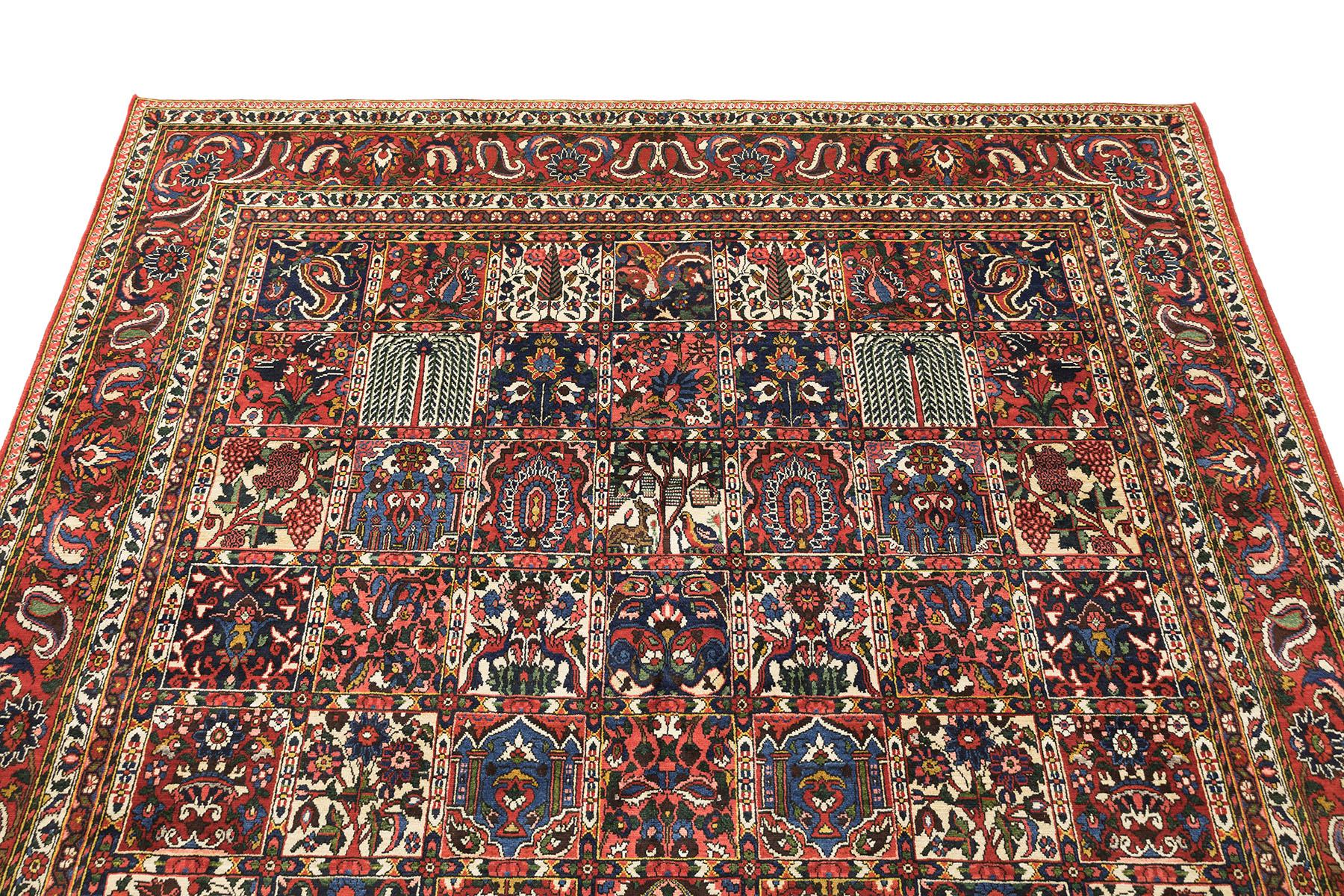 Antiker Bakhtiar-Teppich, handgeknüpft, 12,7 × 8,8 Fuß - Rot, Marine & Elfenbein (Handgeknüpft) im Angebot