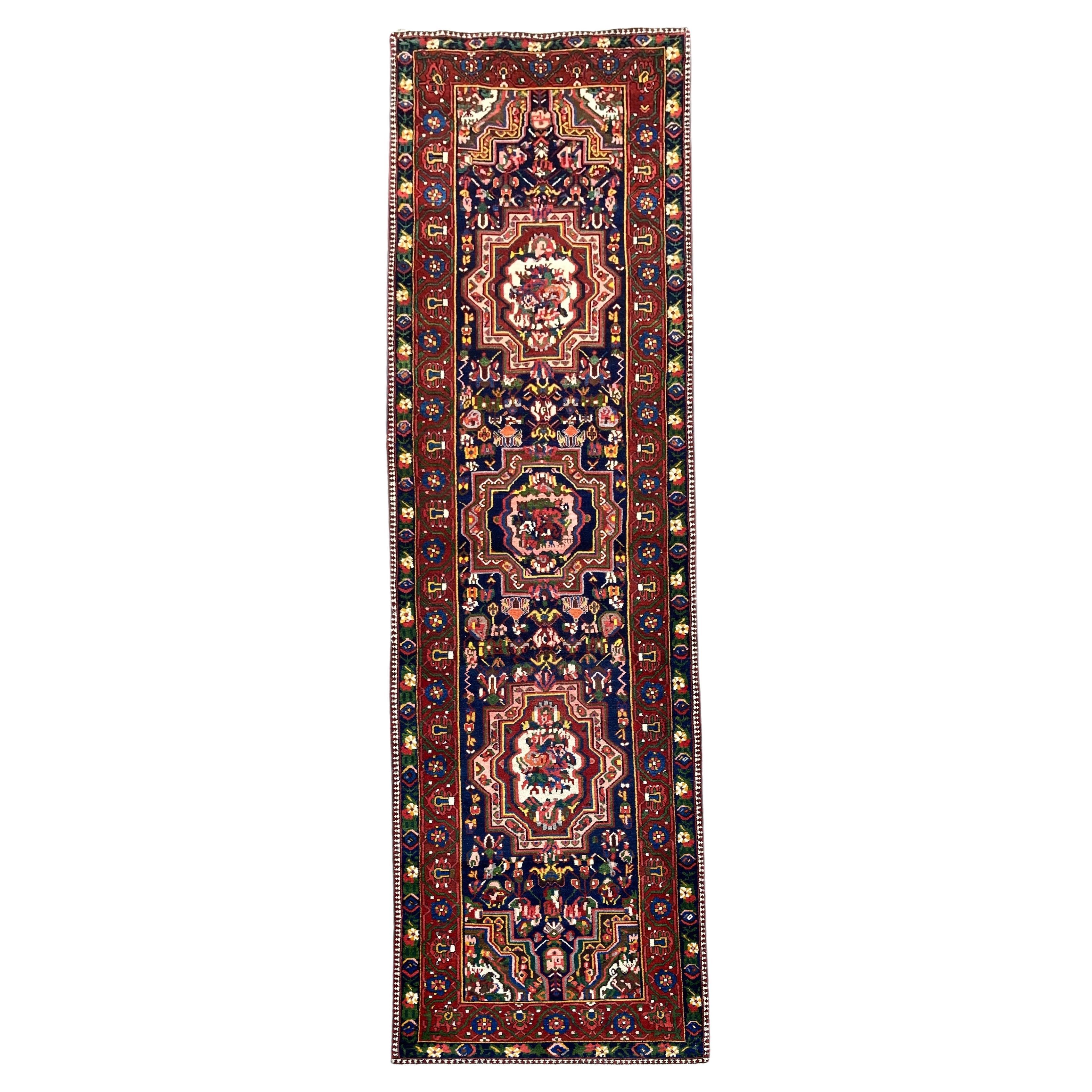 Antiker Bakhtiar-Läufer 4,00 m x 1,07 m im Angebot
