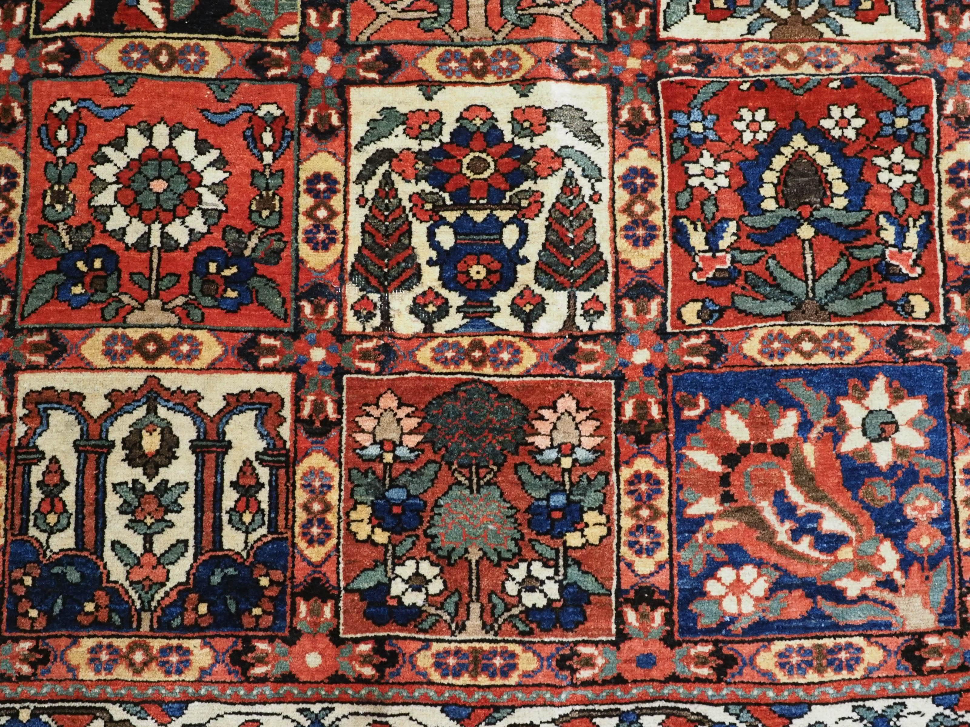 Antique Bakhtiari carpet of the 'garden' design, circa 1900 For Sale 5