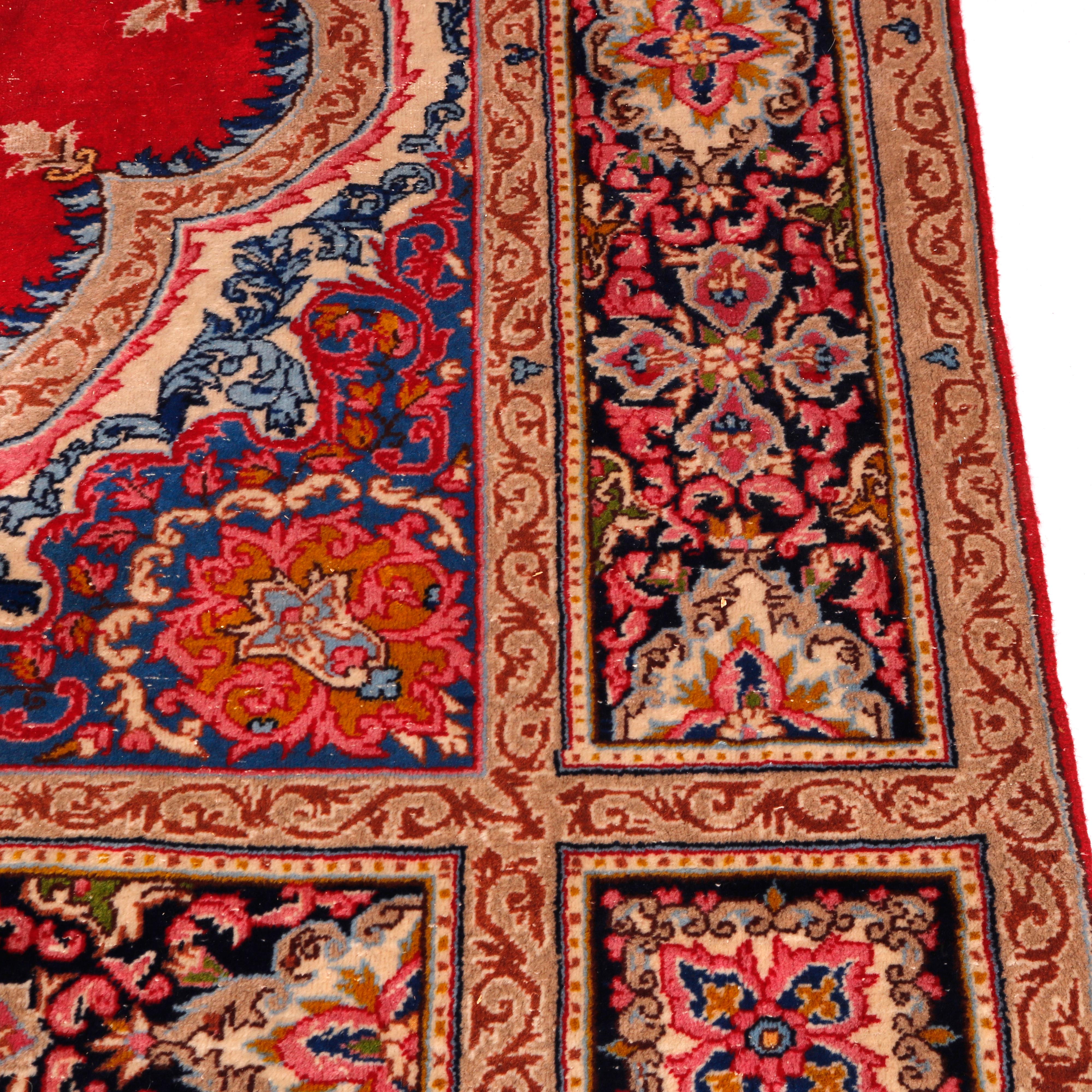 Antique Bakhtiari Oriental Wool Rug Approximately, circa 1930 In Good Condition For Sale In Big Flats, NY