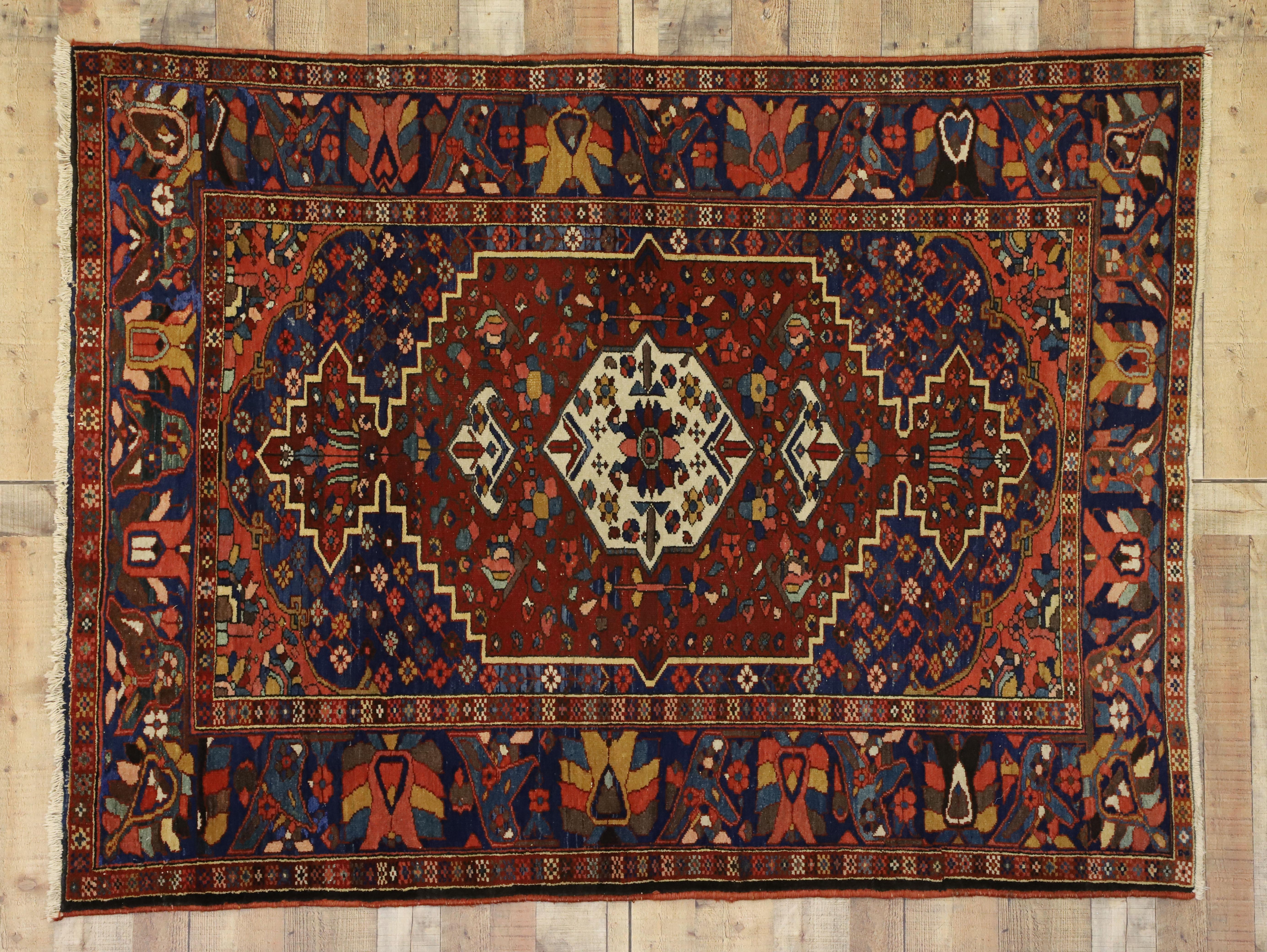 Antique Bakhtiari Persian Rug with Traditional Modern Style For Sale 2