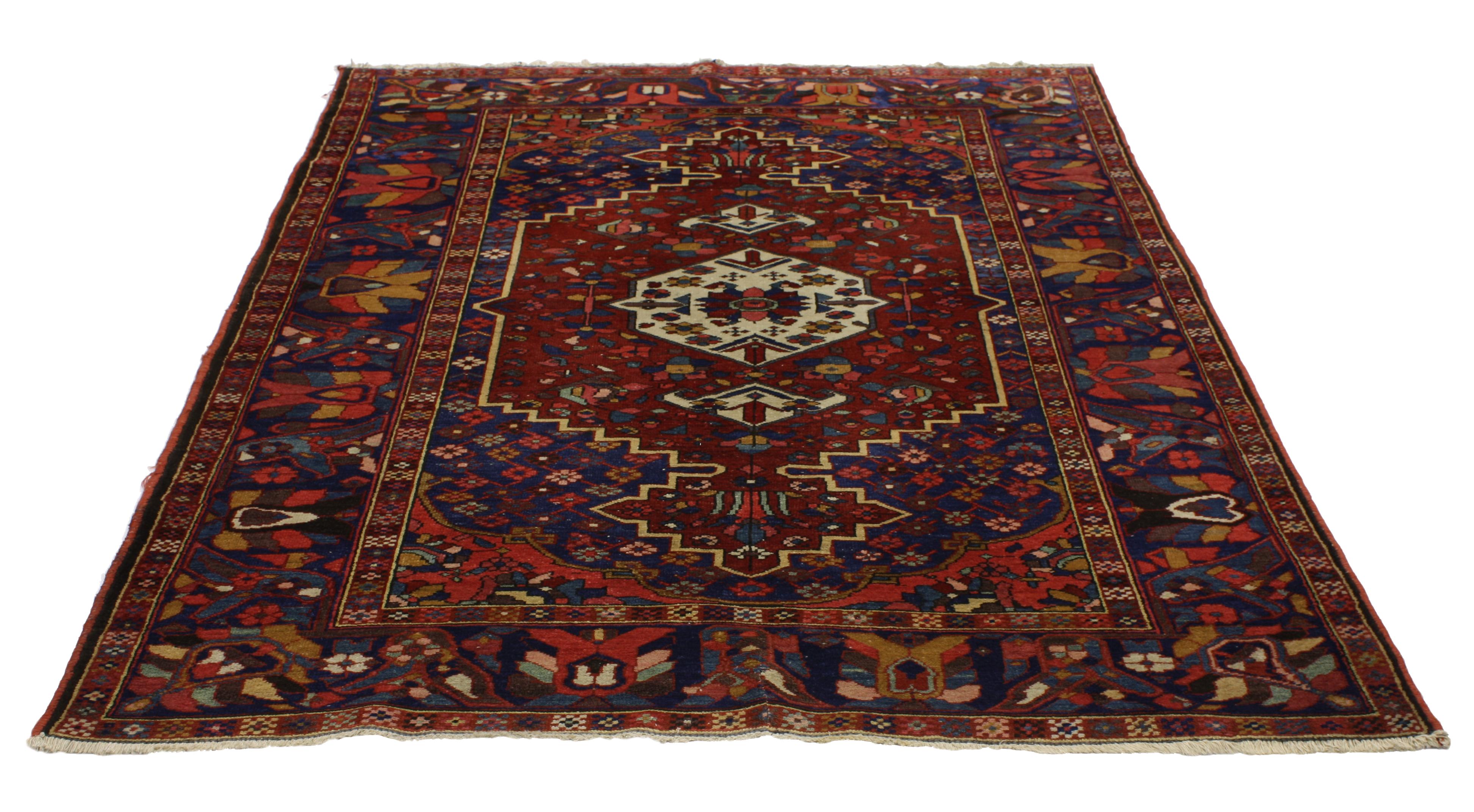 Hand-Knotted Antique Bakhtiari Persian Rug with Traditional Modern Style For Sale