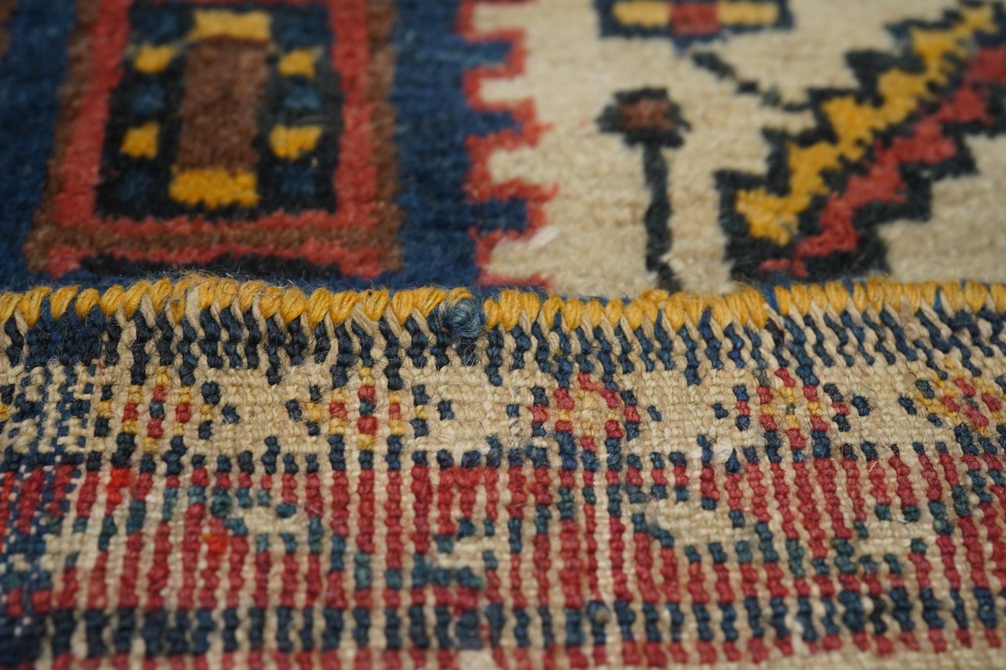 Antique Bakhtiari Rug 4'6'' x 6'9'' For Sale 5