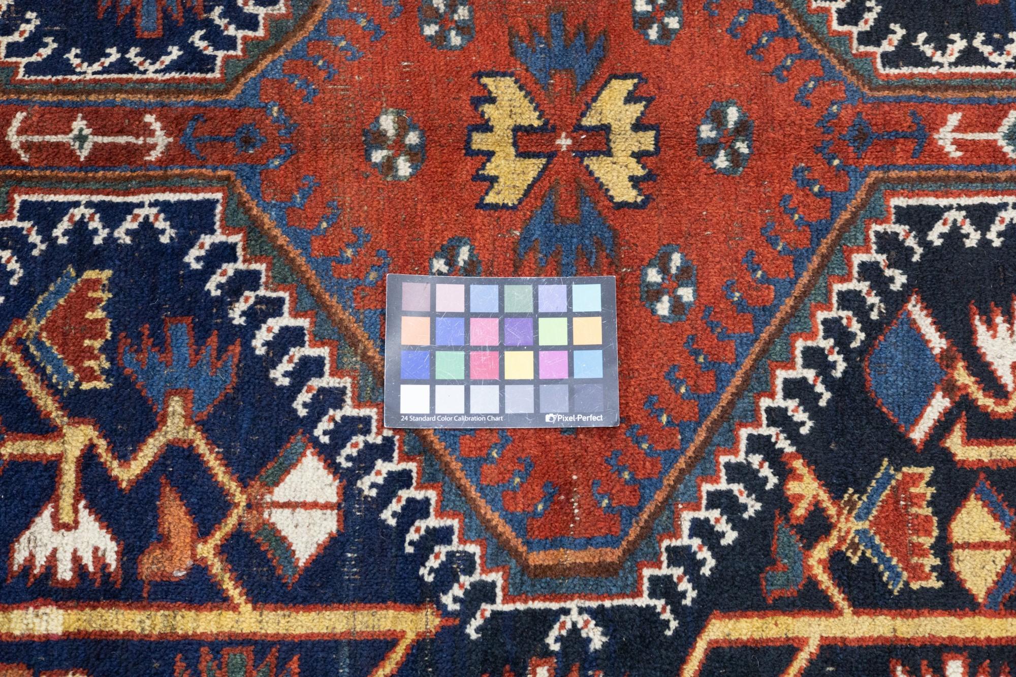Antiker Bakhtiari-Teppich 5'3'' x 10'1'' (Handgeknüpft) im Angebot