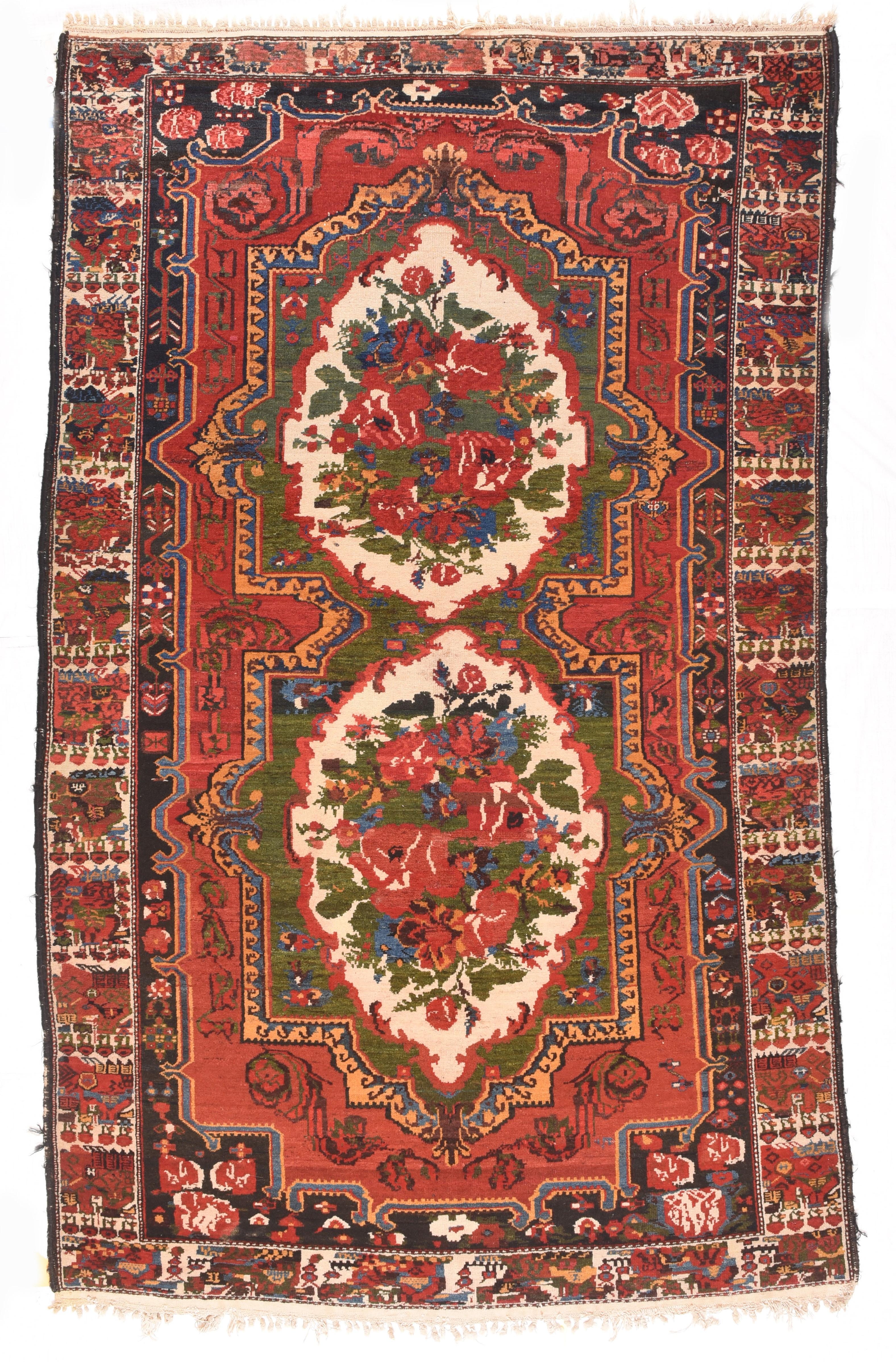 Antique Bakhtiari Rug In Good Condition For Sale In New York, NY
