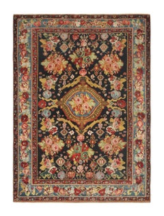 Tapis persan antique Bakhtiari traditionnel en laine rouge honoré par Rug & Kilim