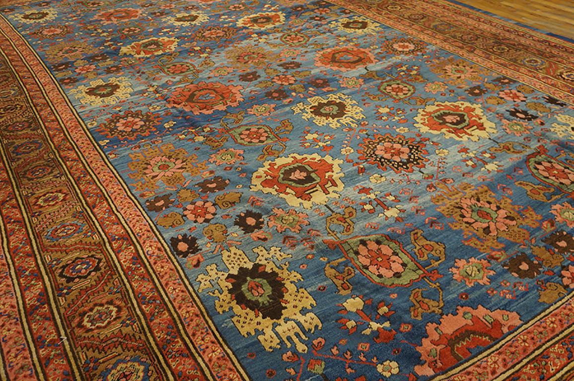 Antique NW Persian Bakshaiesh Carpet ( 13' x 19' - 396 x 579 cm ) In Good Condition For Sale In New York, NY