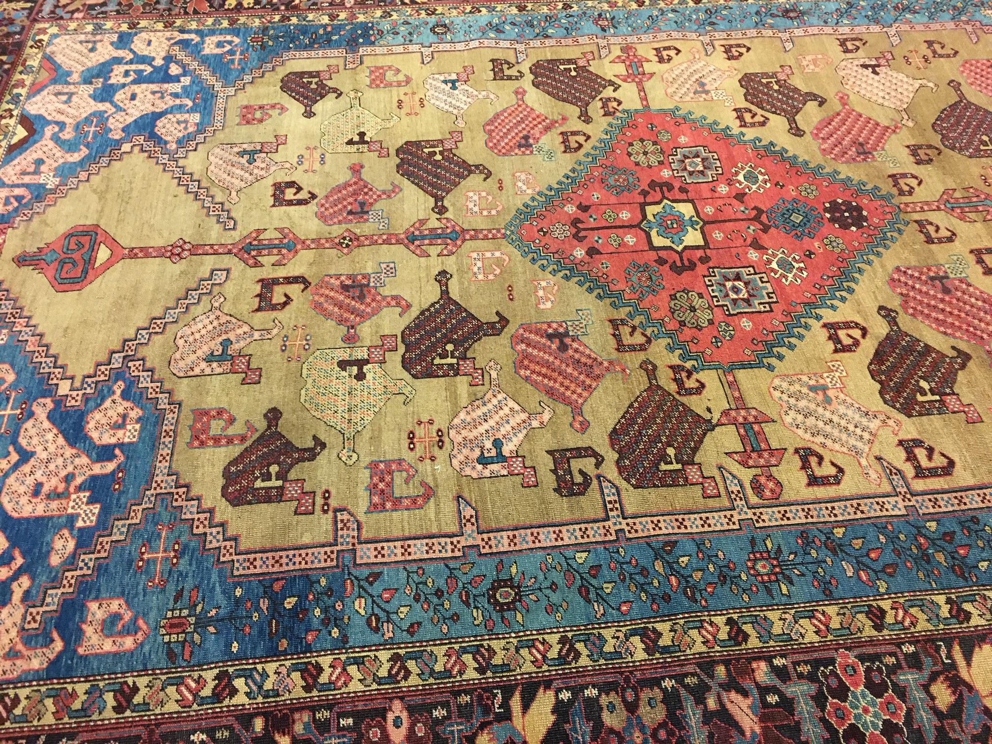 Bakshaish 19th Century N.W. Persian Bakshaiesh Carpet ( 7'6