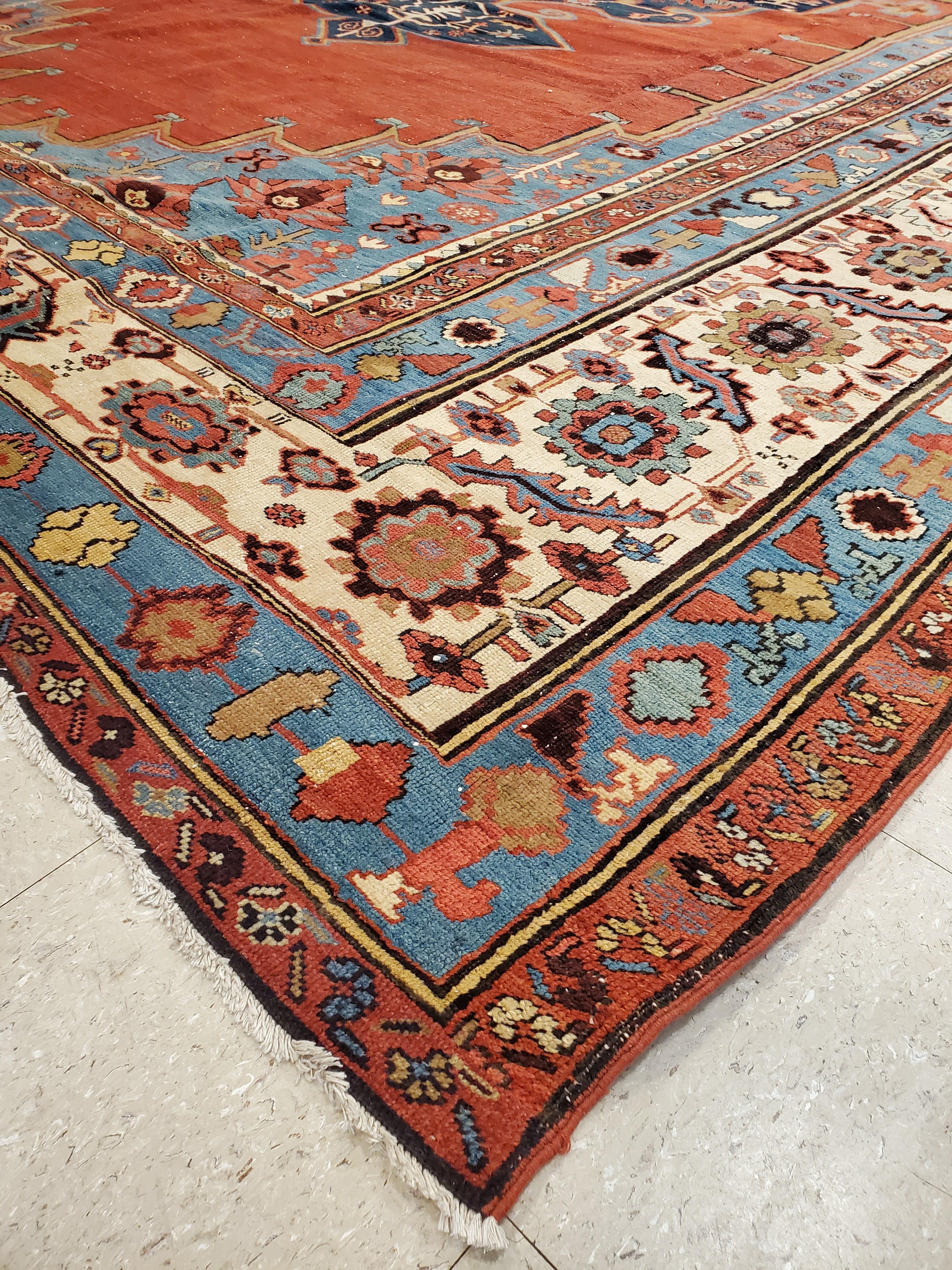 Antique Bakshaish Carpet, Oriental Persian Handmade in Ivory, Blue and Red For Sale 3